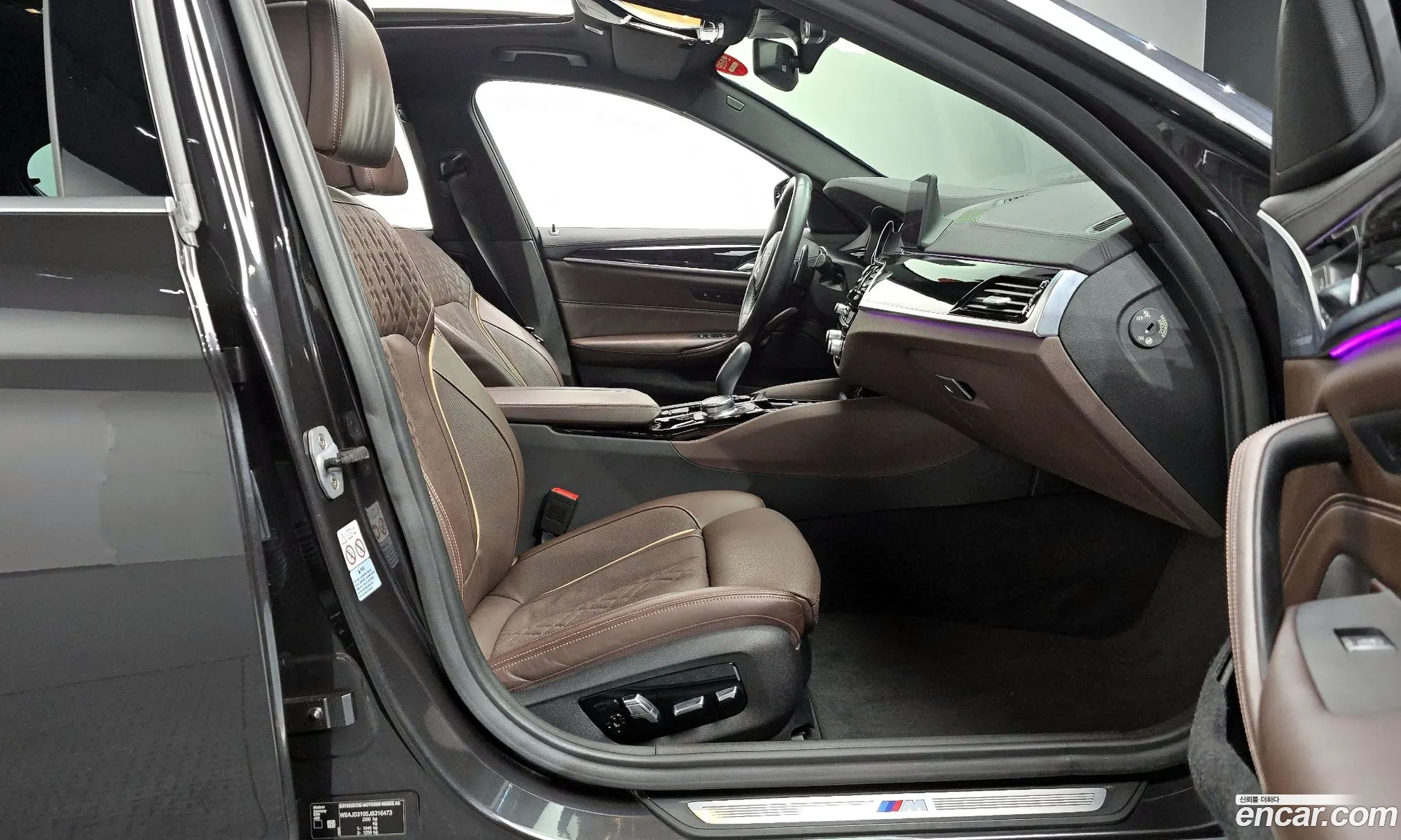 BMW 5 Series 2018 WBAJD3105JB316473 — 7
