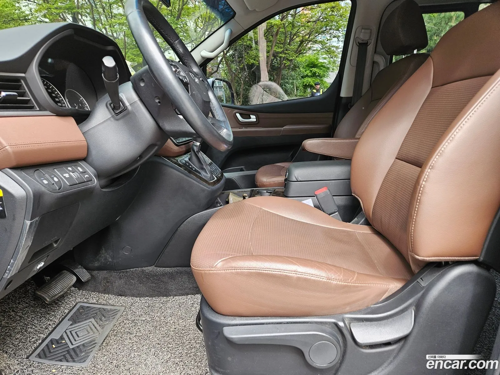 Hyundai Grand Starex 2019 — 19