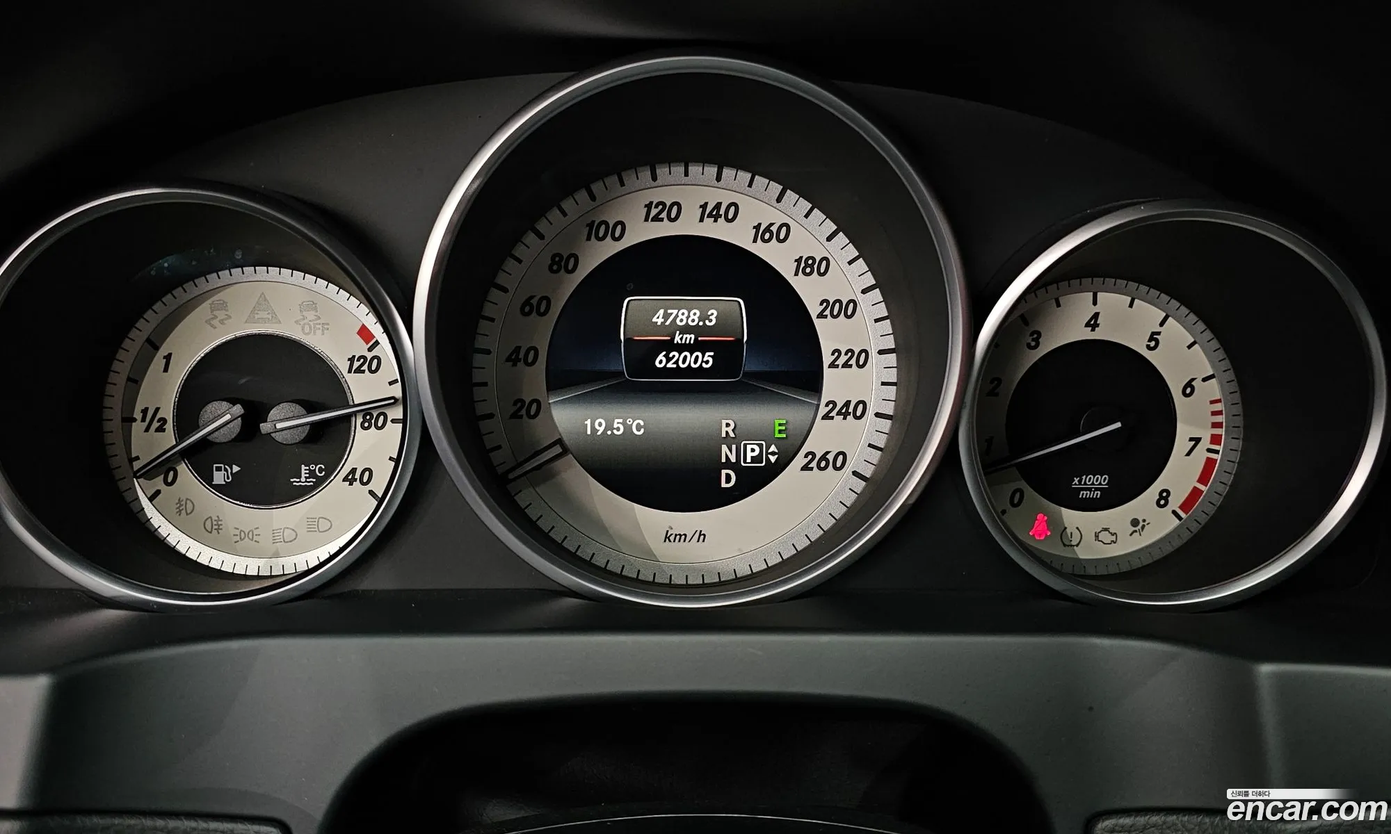 Mercedes-Benz E-Class W212 2016 WDDKK3EF7GF339742 — 12