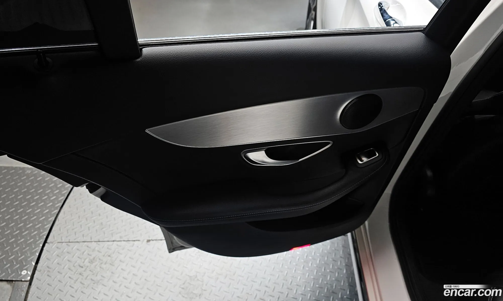 Mercedes-Benz C-Class W205 2018 — 20
