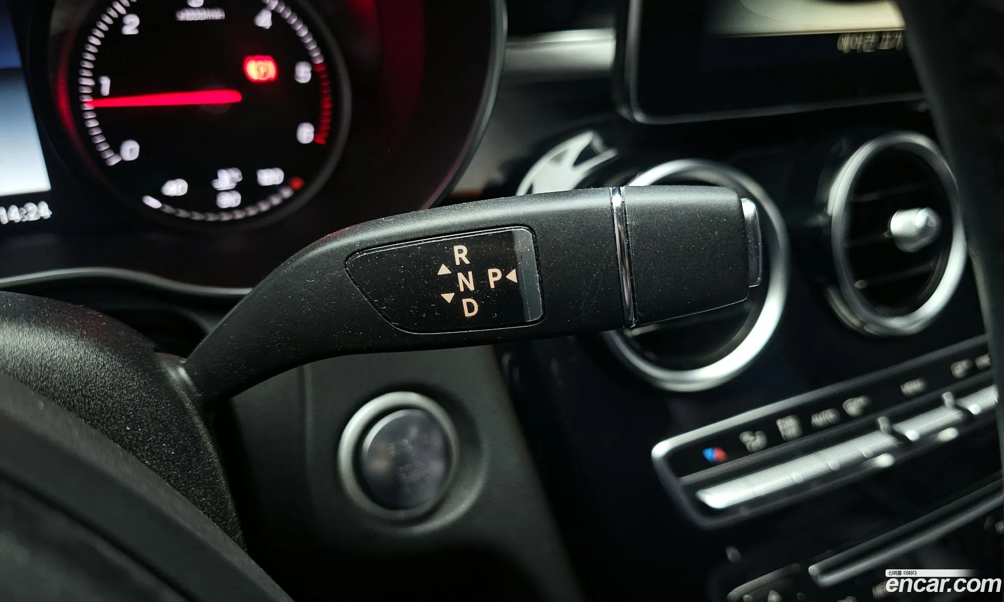 Mercedes-Benz C-Class W205 2018 — 25