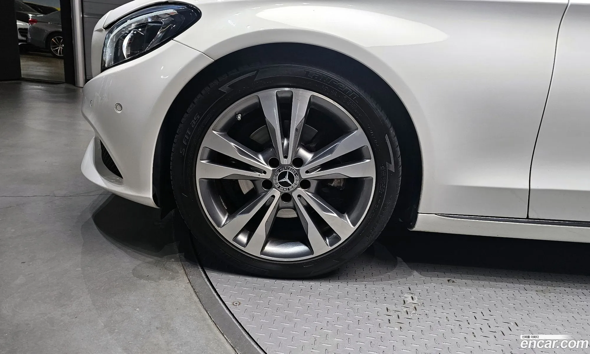Mercedes-Benz C-Class W205 2018 — 12
