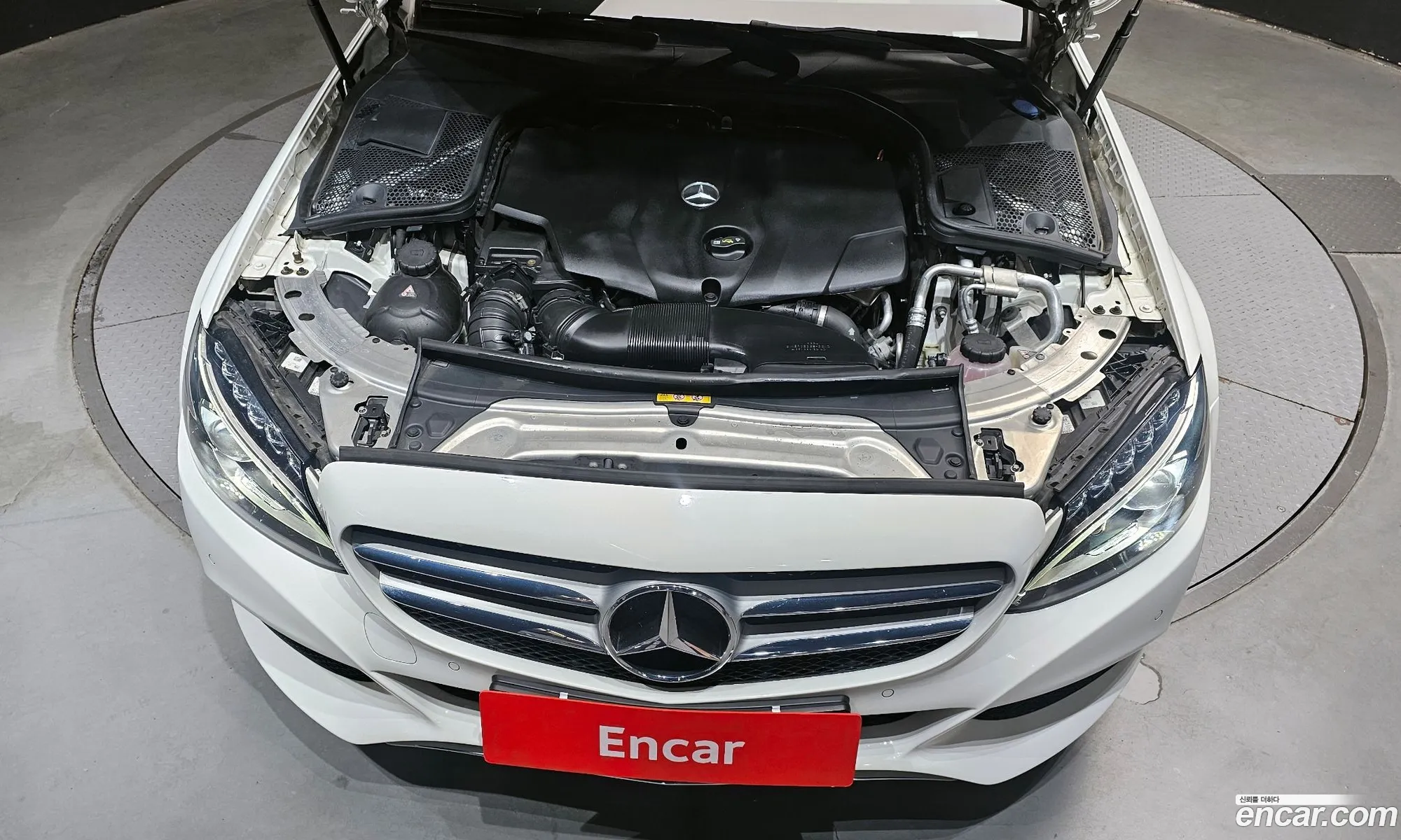 Mercedes-Benz C-Class W205 2018 — 21