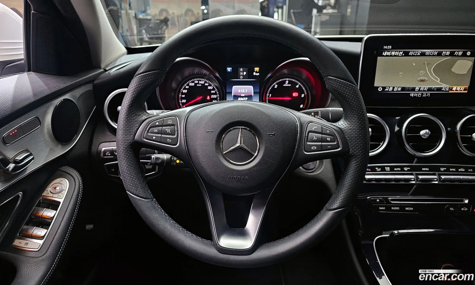 Mercedes-Benz C-Class W205 2018 — 19