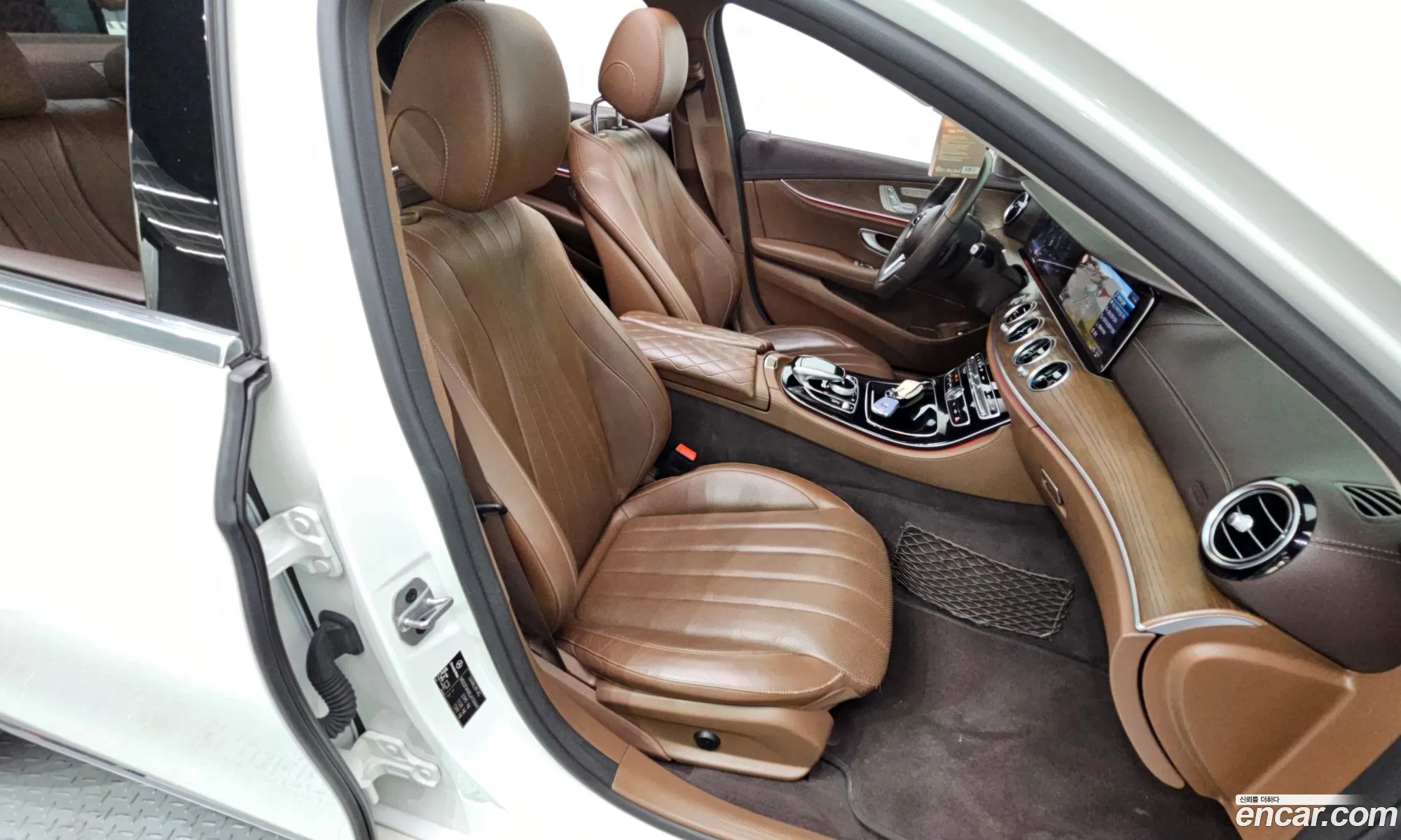 Mercedes-Benz E-Class W213 2020 WDDZF4KB5LA730664 — 23