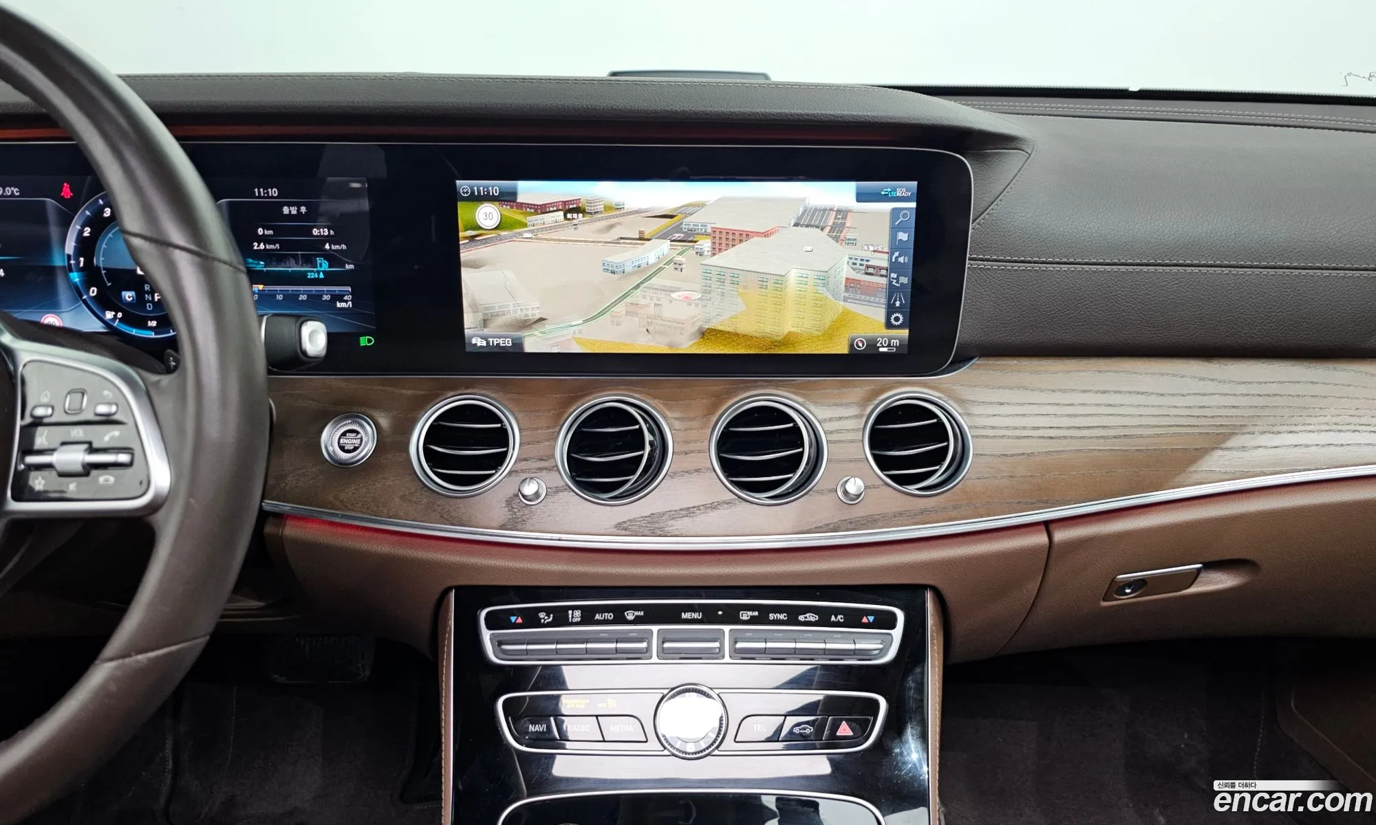 Mercedes-Benz E-Class W213 2020 WDDZF4KB5LA730664 — 13
