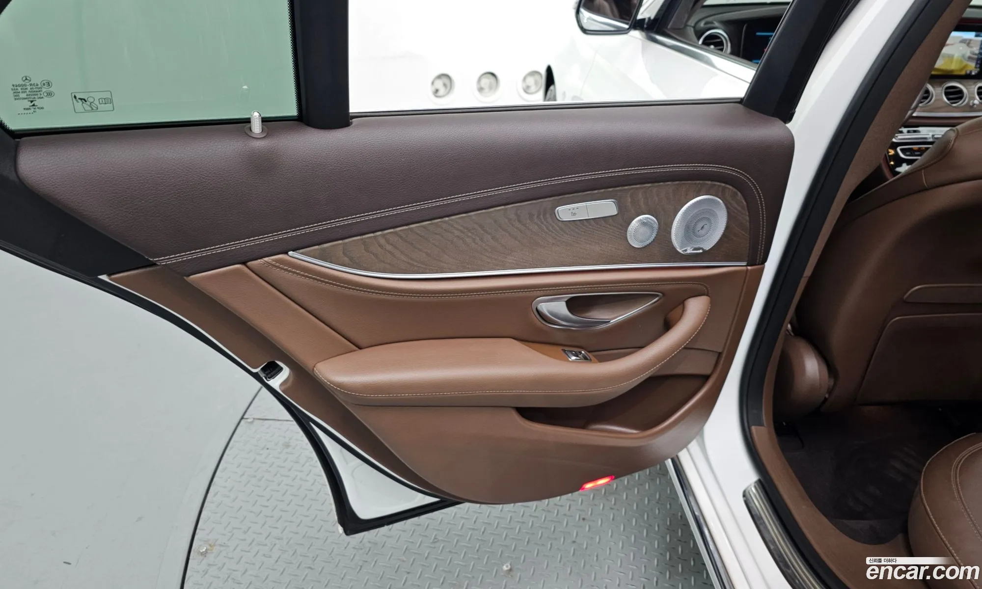 Mercedes-Benz E-Class W213 2020 WDDZF4KB5LA730664 — 10