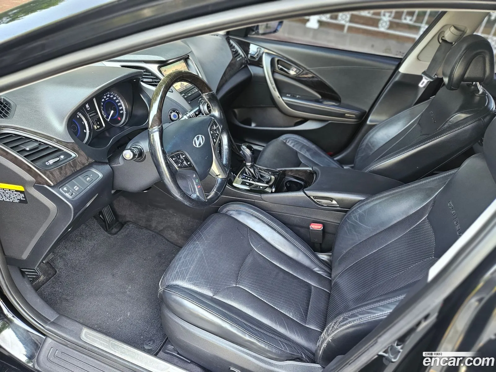 Hyundai Grandeur HG 2011 — 13