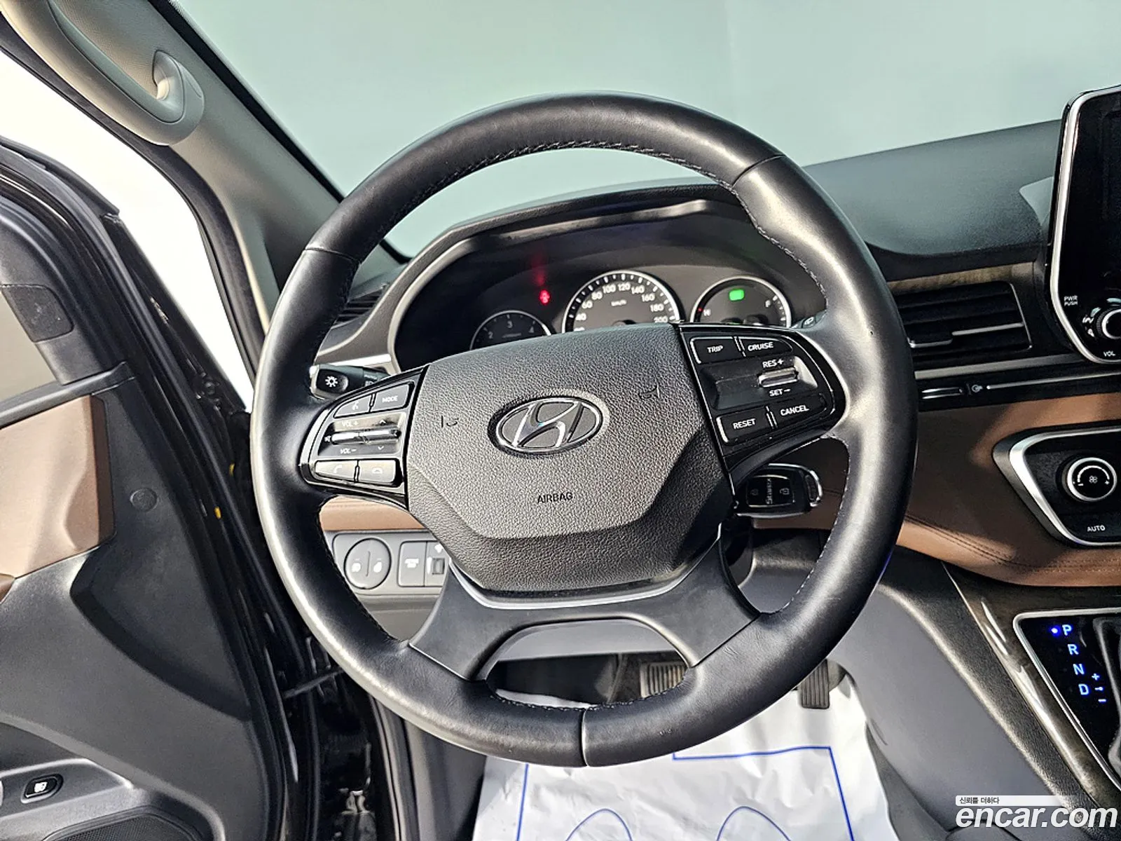 Hyundai Grand Starex 2018 — 19