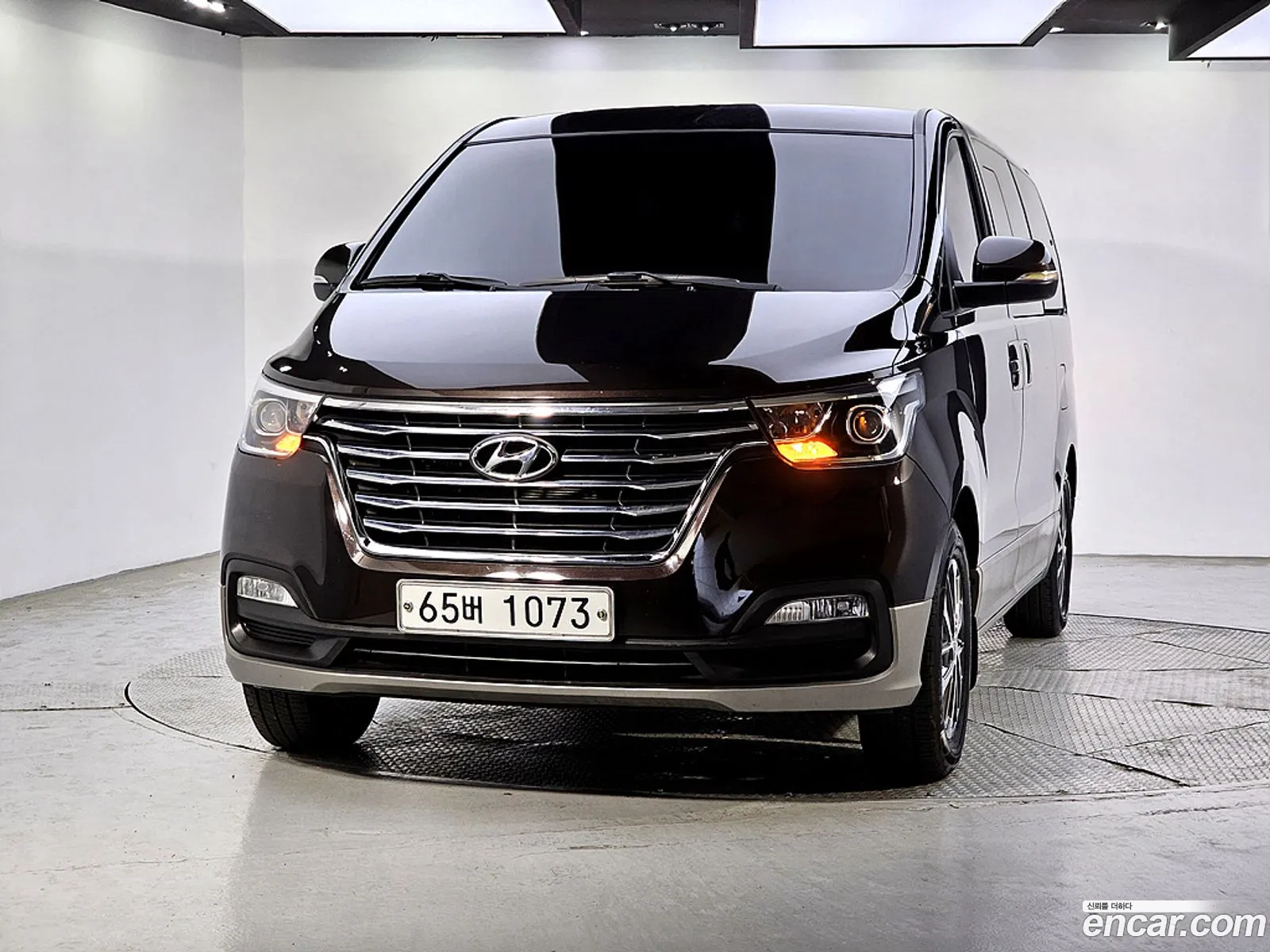 Hyundai Grand Starex 2018 — 16