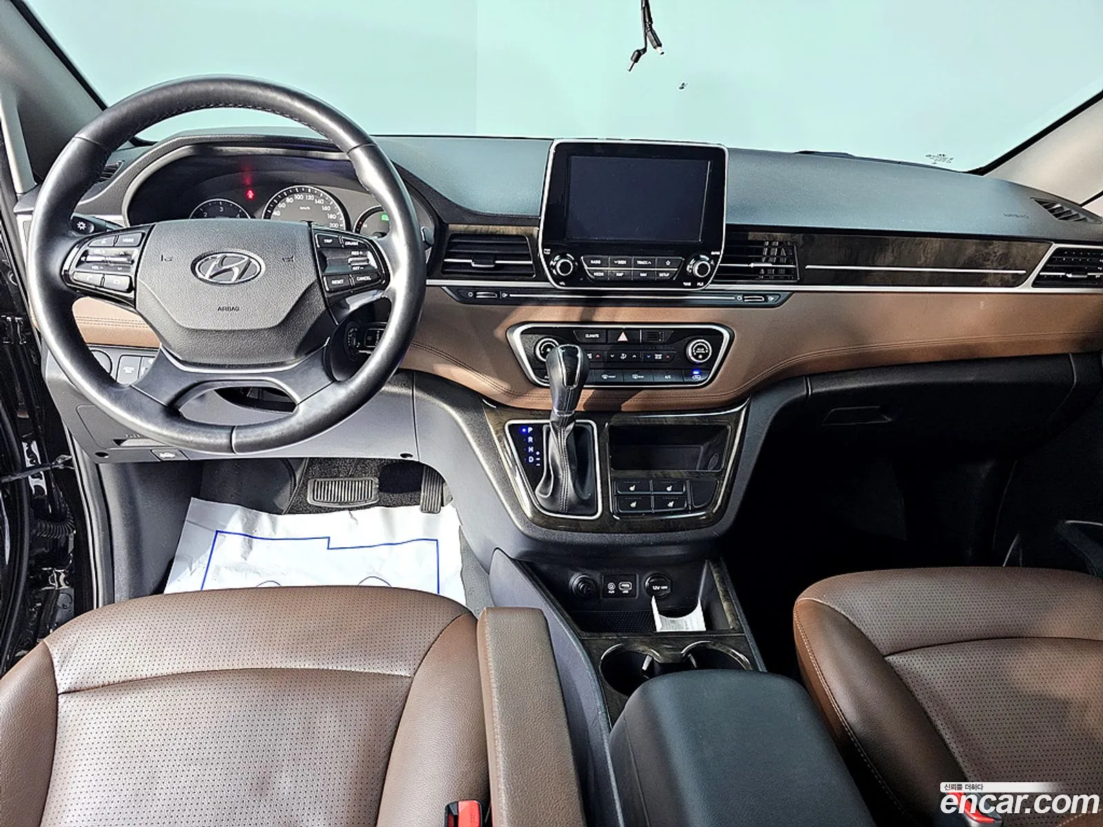 Hyundai Grand Starex 2018 — 15