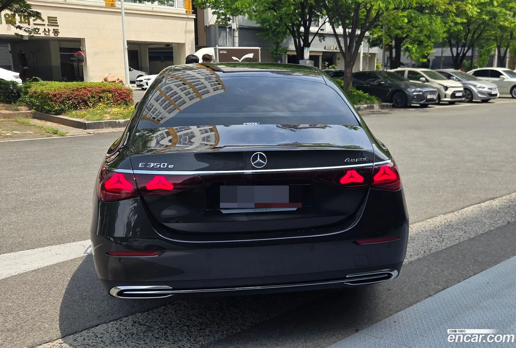 Mercedes-Benz E-Class W214 2025 — 12