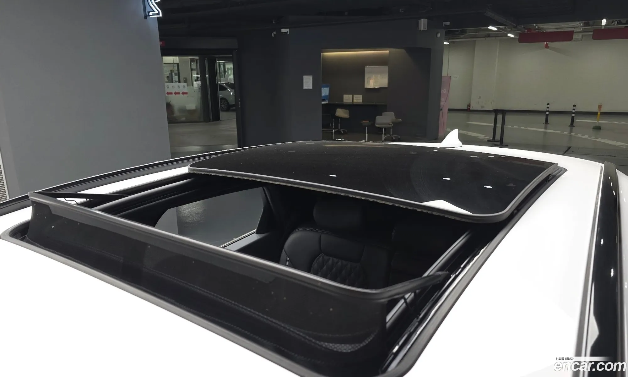 Genesis GV70 2021 — 35