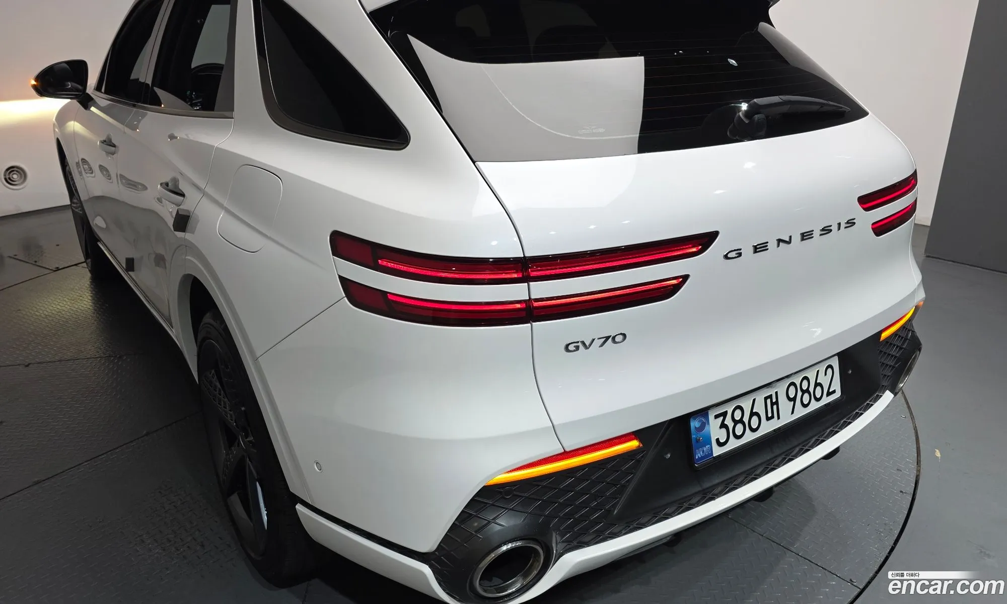 Genesis GV70 2021 — 32