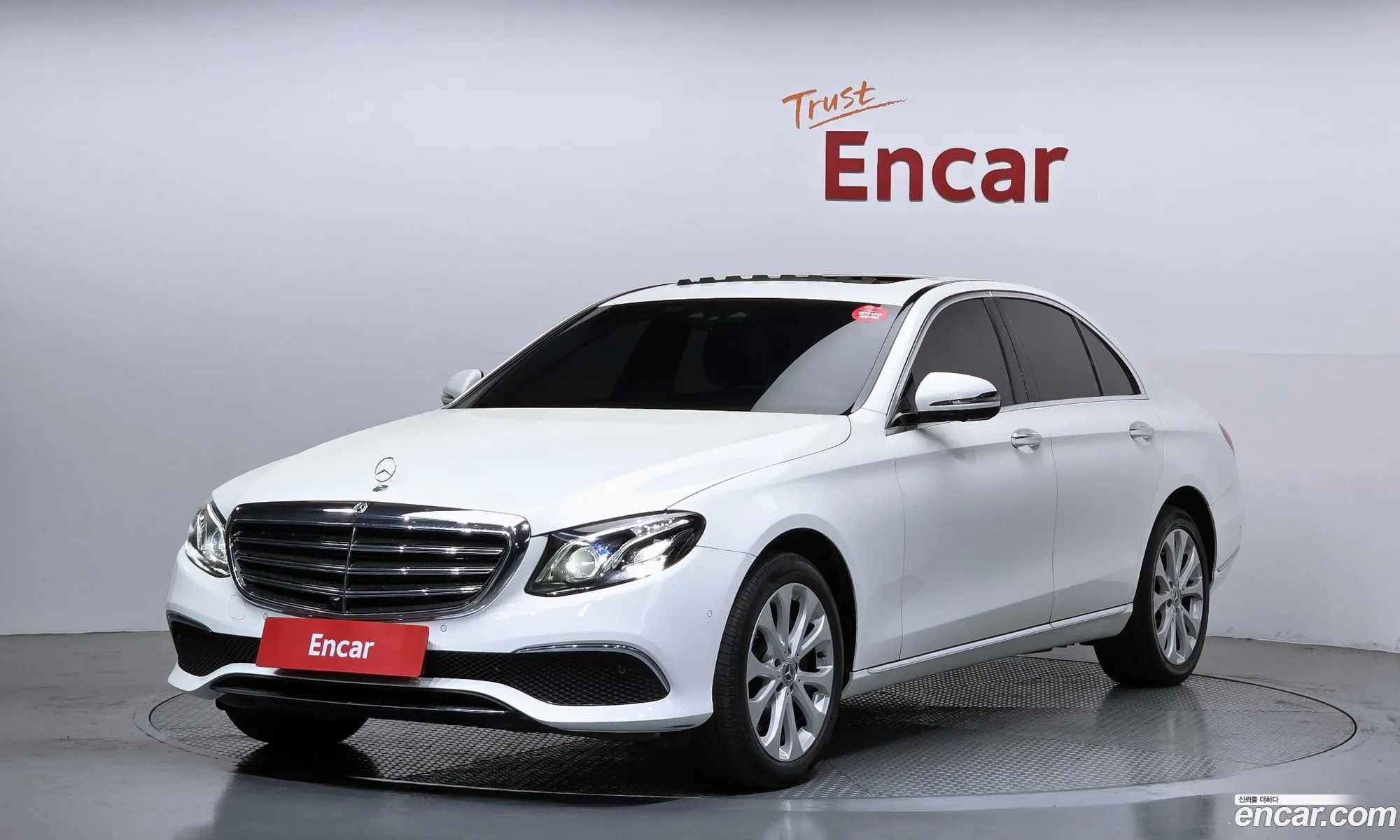 Mercedes-Benz E-Class W213 2018 — 14