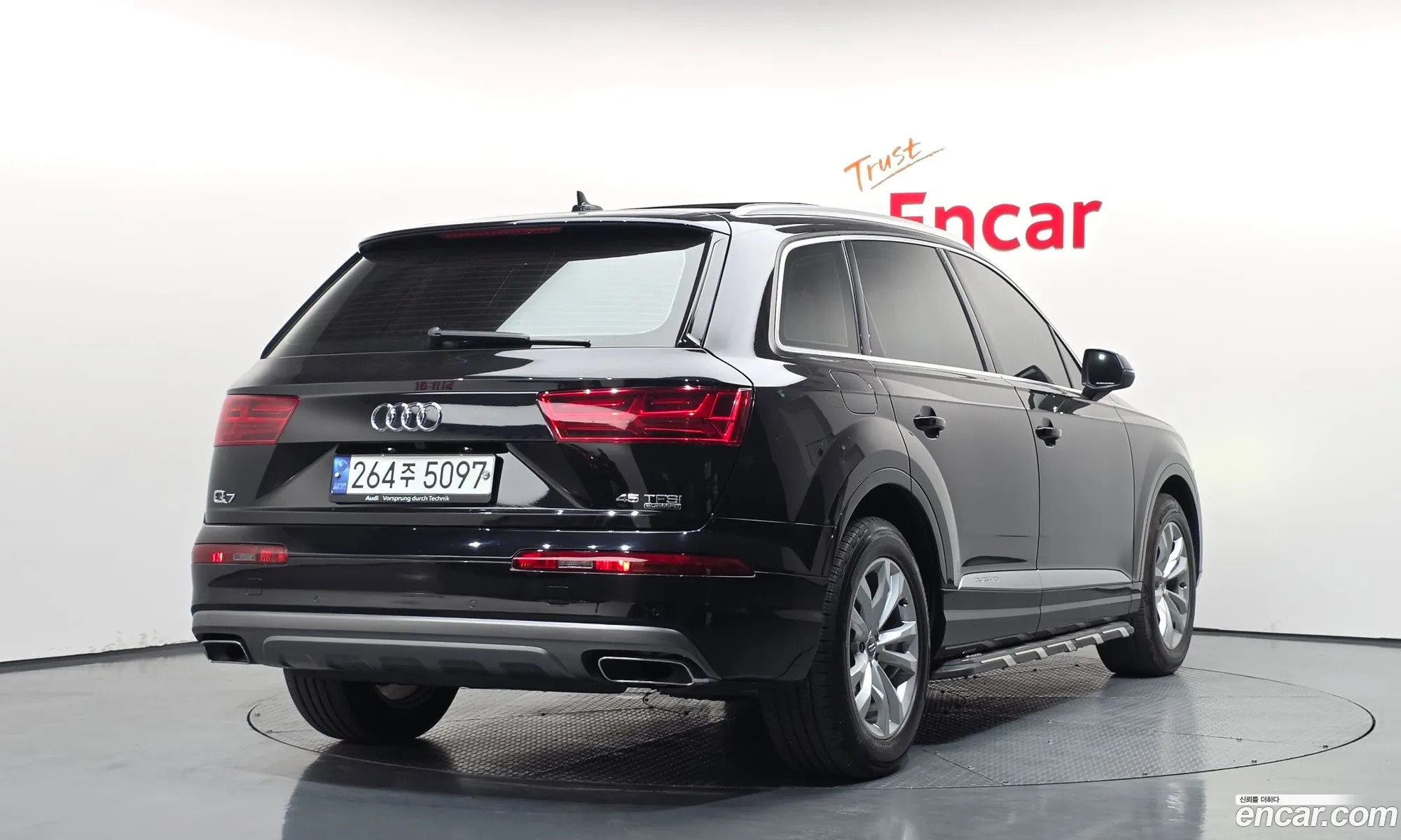 Audi Q7 2019 WAUZZZ4M5KD042719 — 12