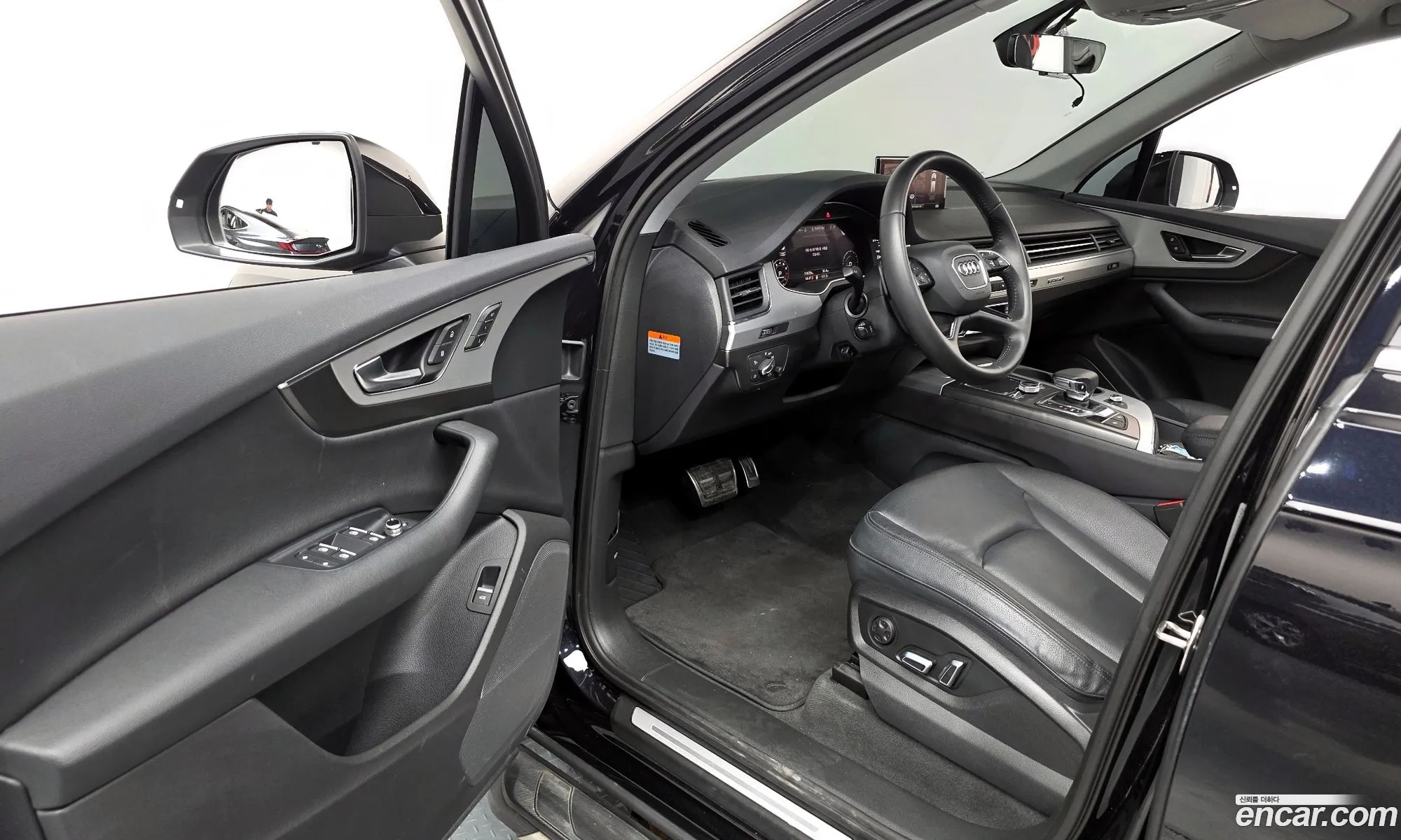 Audi Q7 2019 WAUZZZ4M5KD042719 — 9