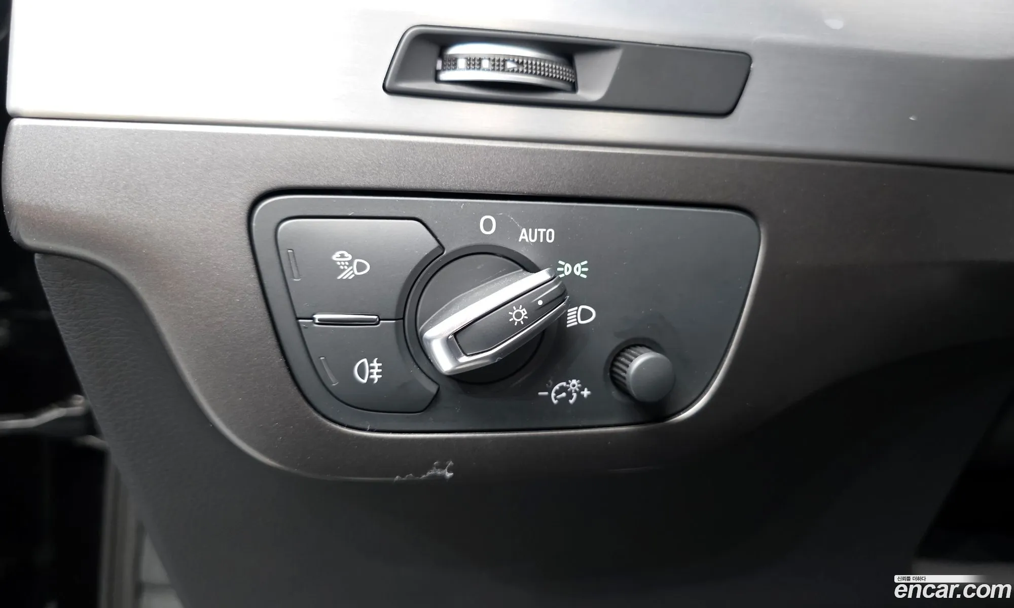 Audi Q7 2019 WAUZZZ4M5KD042719 — 3
