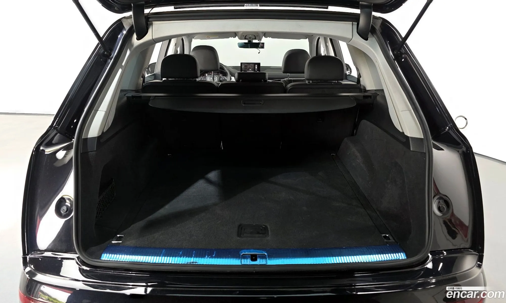Audi Q7 2019 WAUZZZ4M5KD042719 — 19