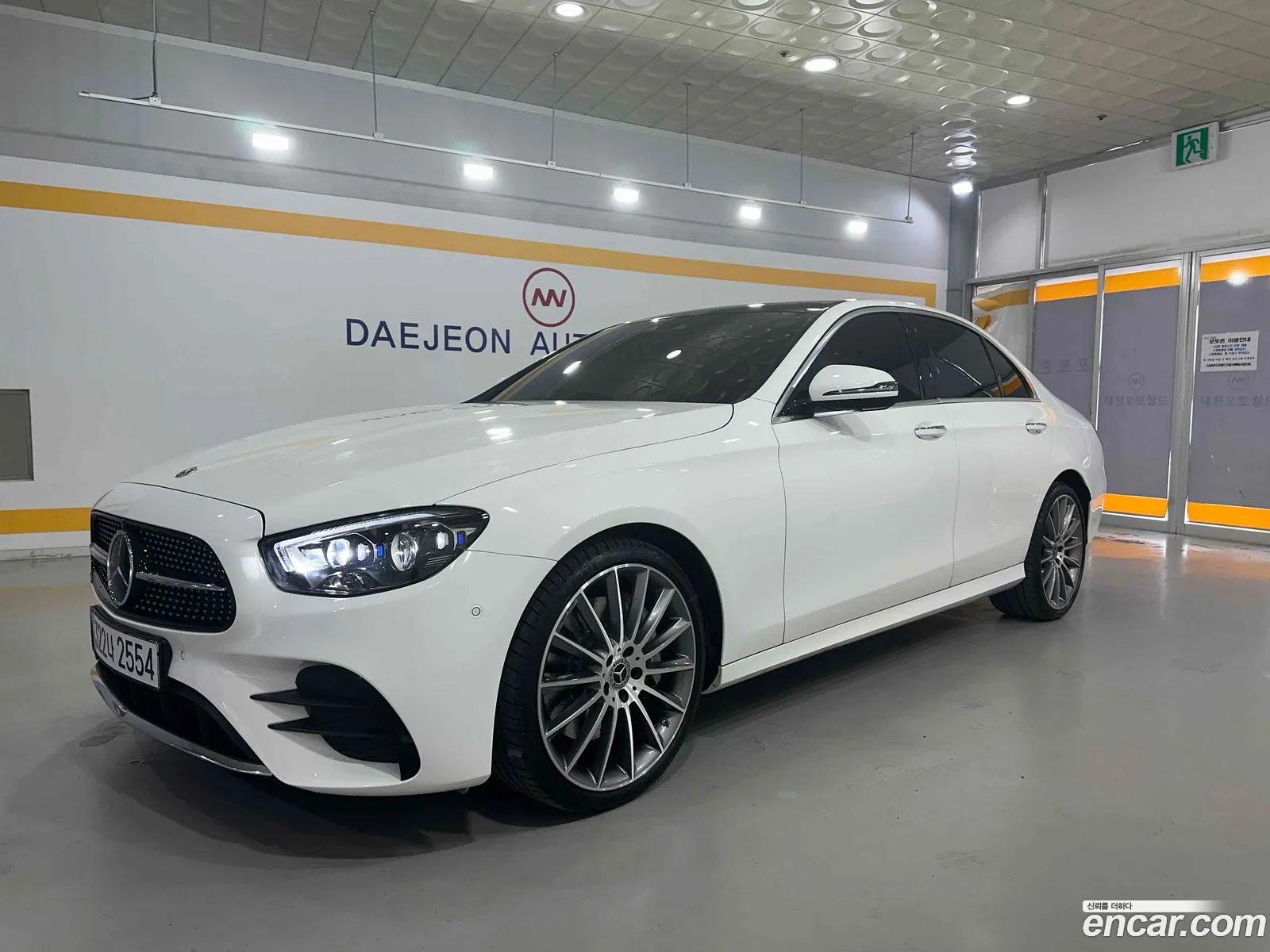 Mercedes-Benz E-Class W213 2021 — 18