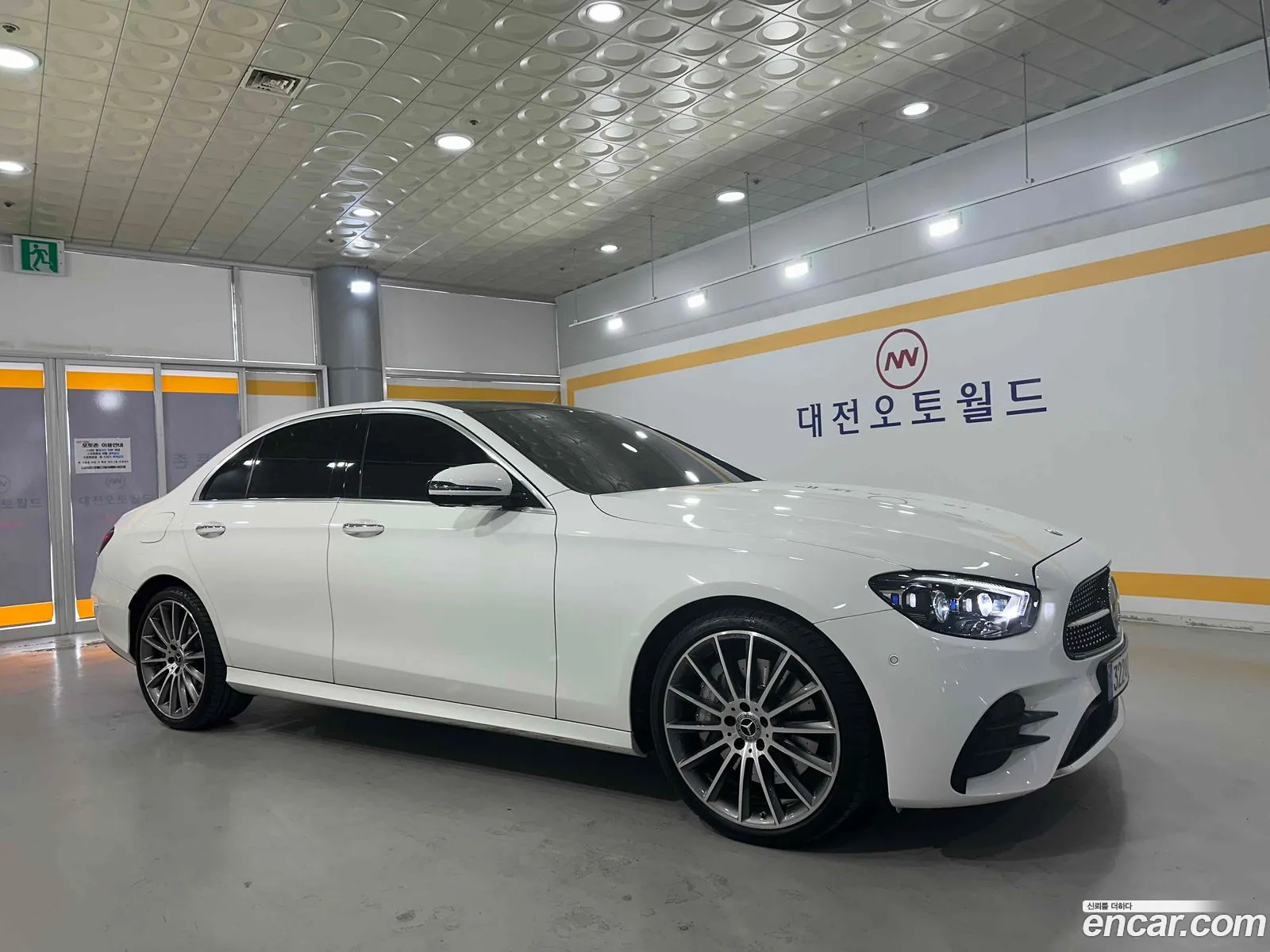 Mercedes-Benz E-Class W213 2021 — 13
