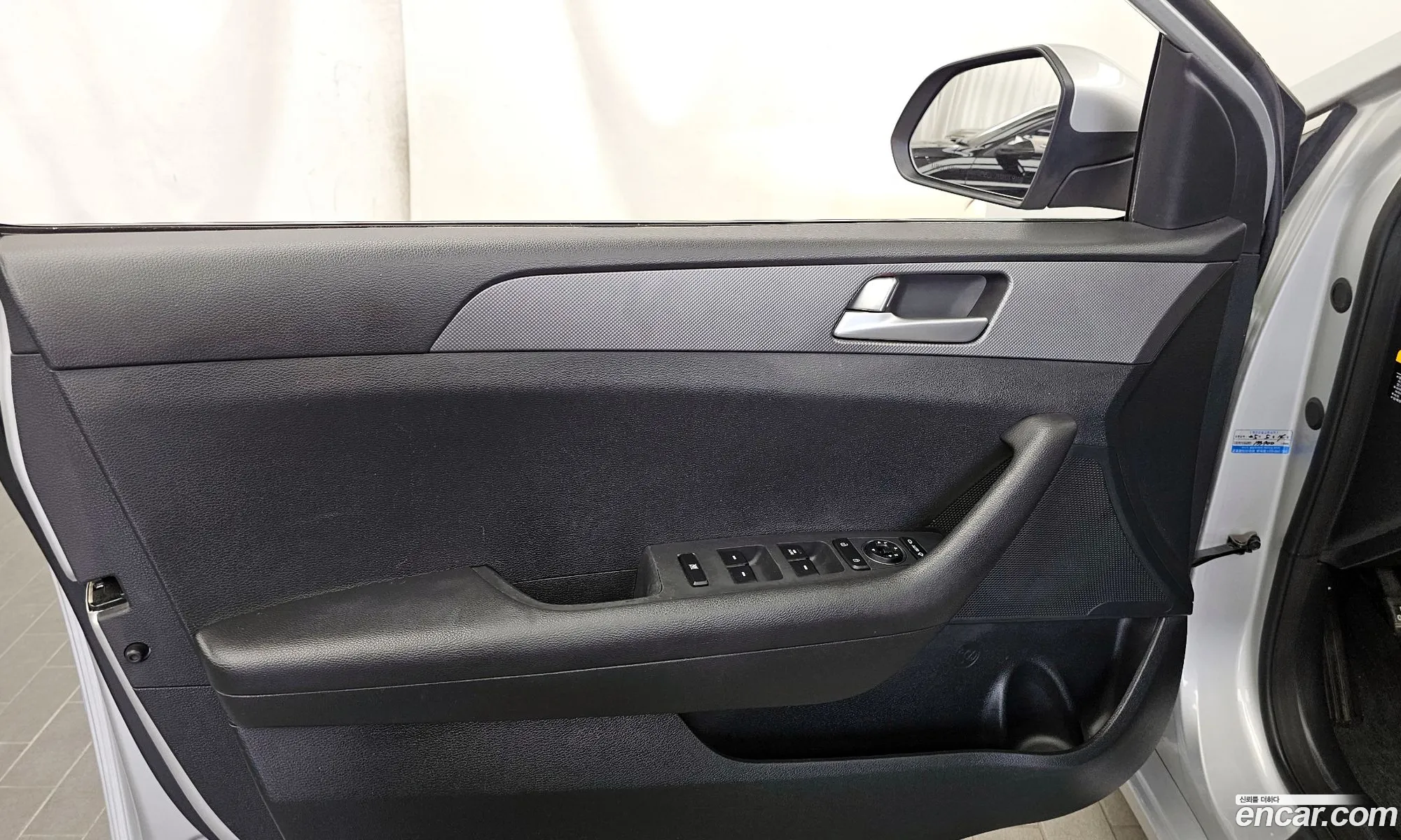 Hyundai LF Sonata 2014 — 24