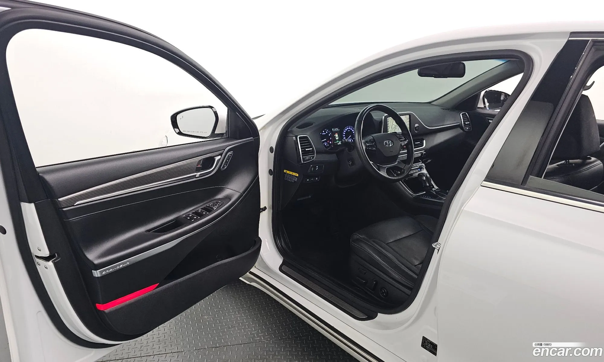 Hyundai Grandeur IG 2016 — 16