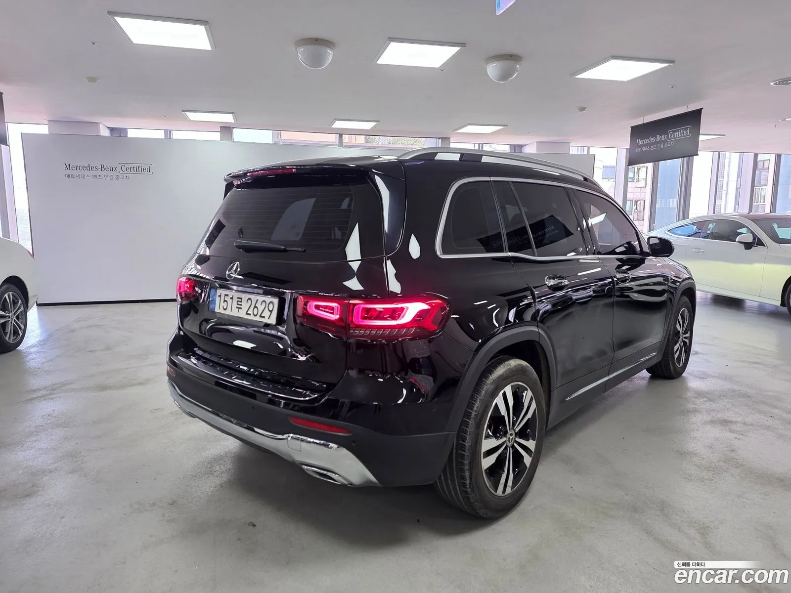 Mercedes-Benz GLB-Class X247 2020 — 10