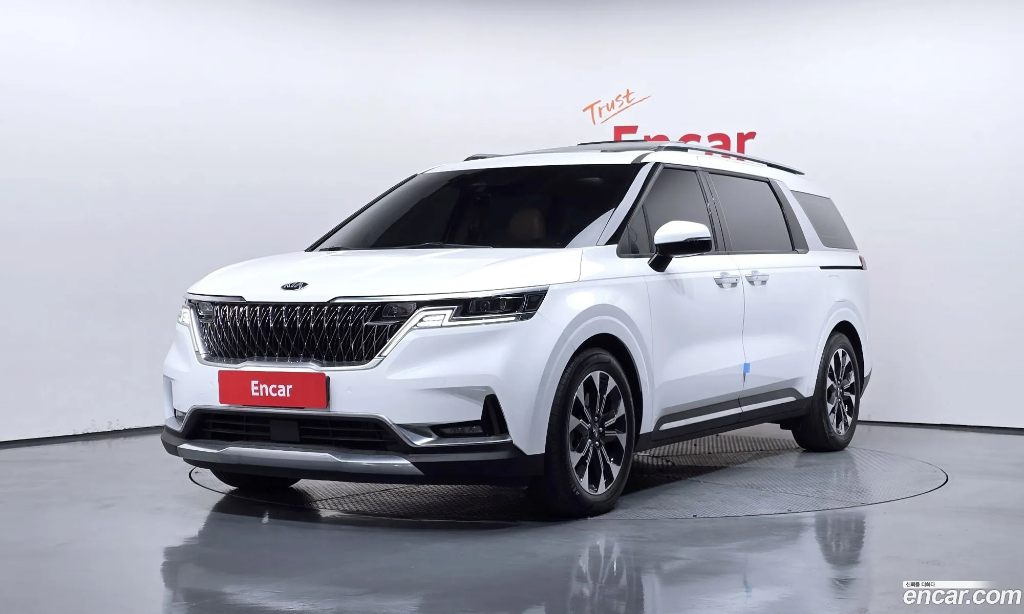 Kia Carnival 2021 — 3