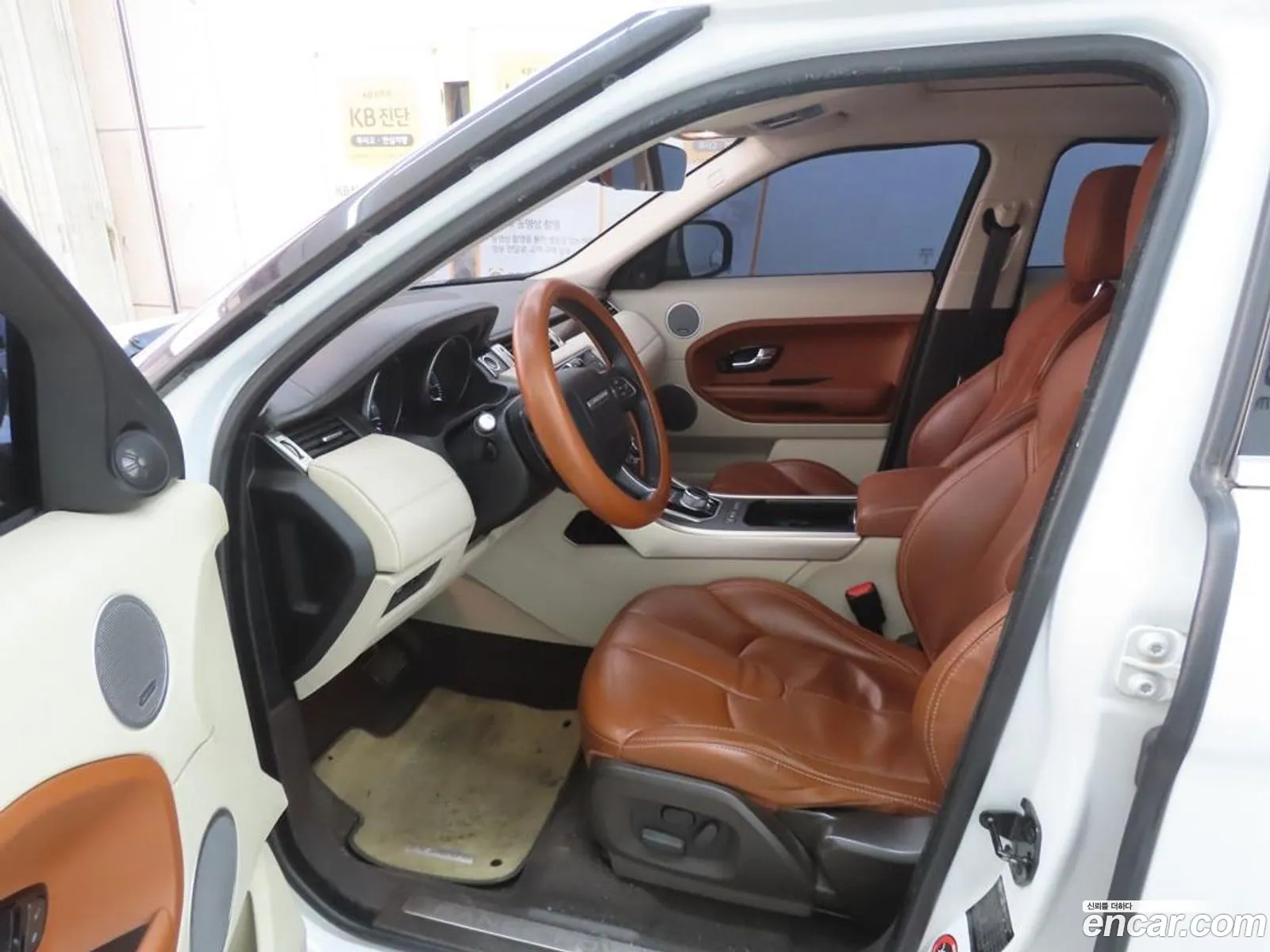 Land Rover Range Rover Evoque 2012 — 11