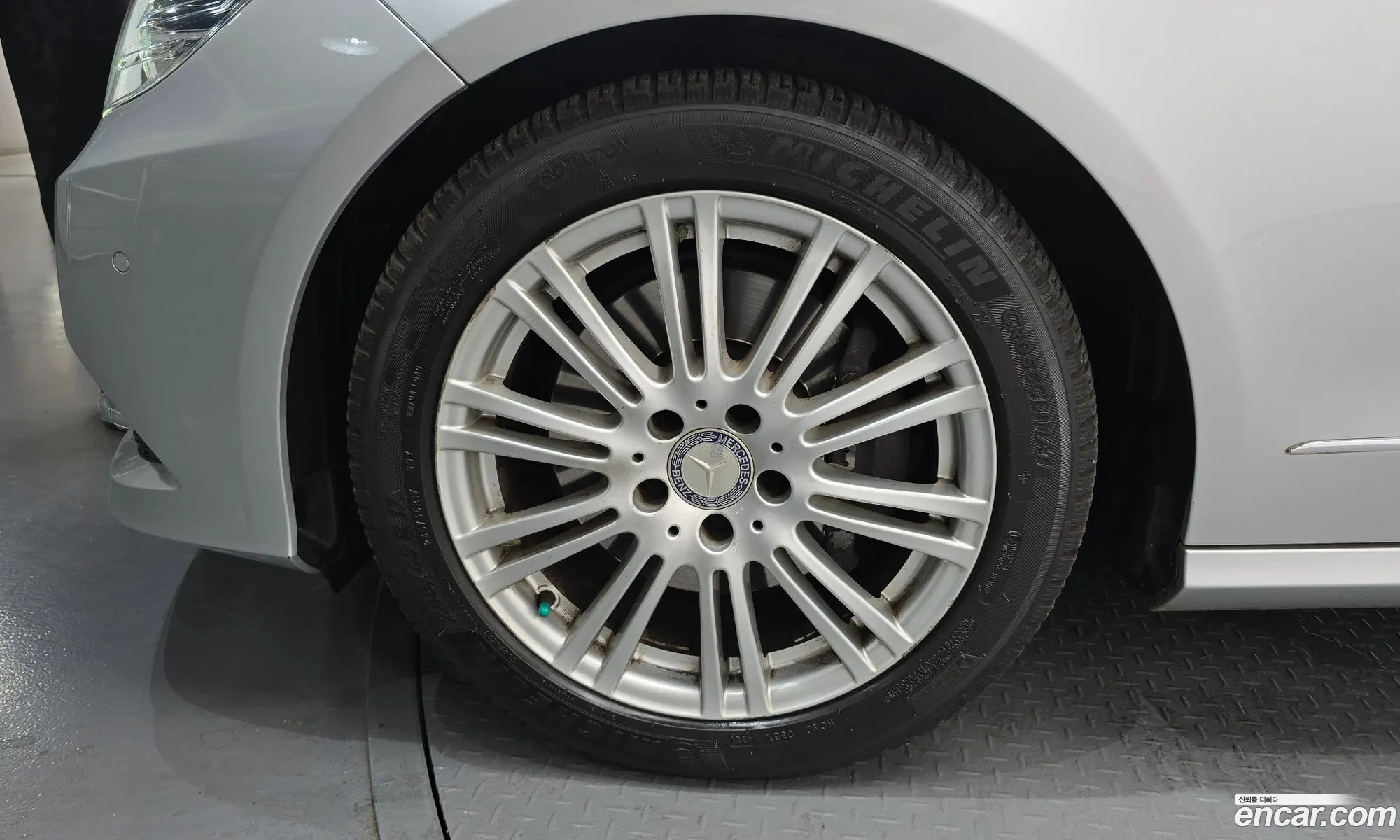 Mercedes-Benz E-Class W212 2013 WDDHF8CB8DA766688 — 2