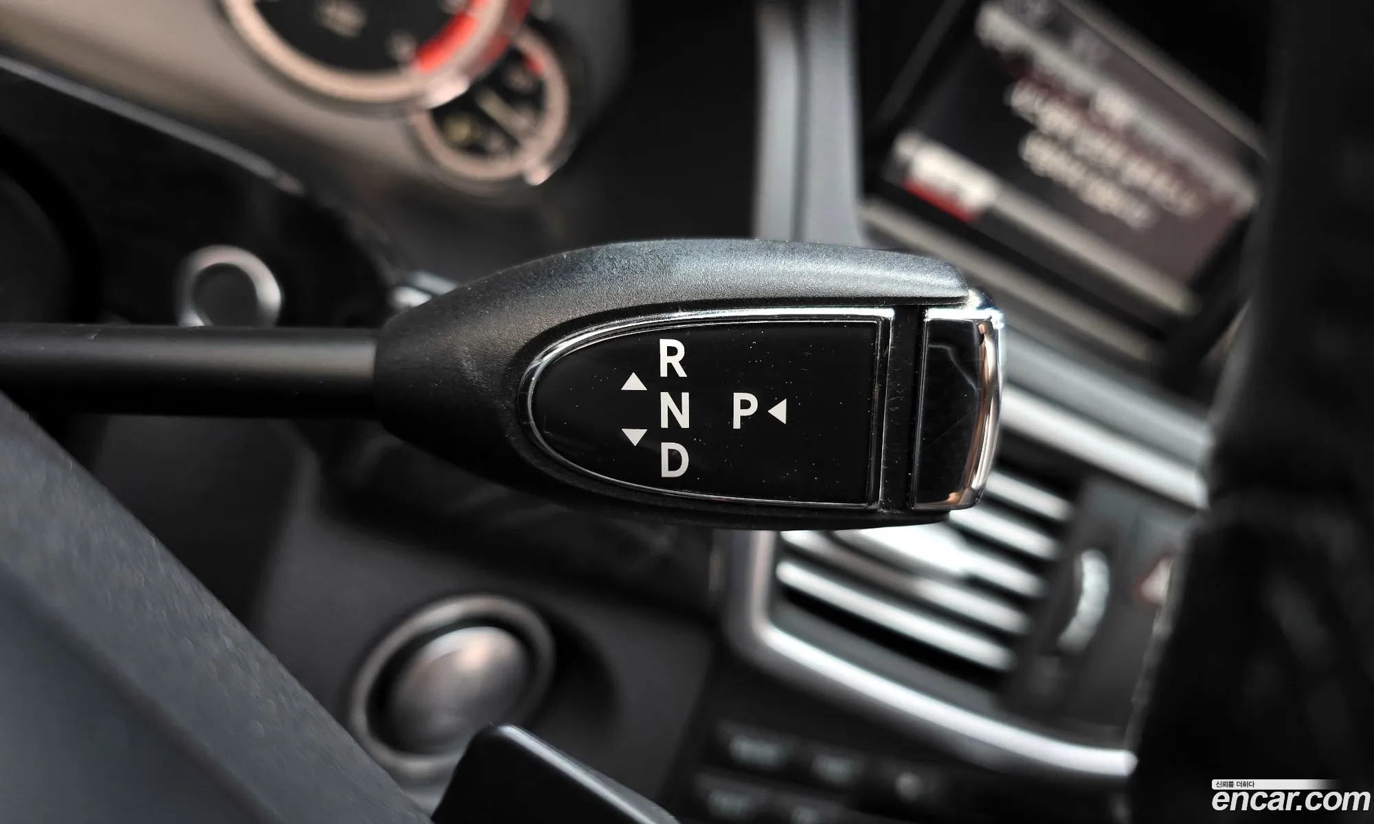 Mercedes-Benz E-Class W212 2013 WDDHF8CB8DA766688 — 13