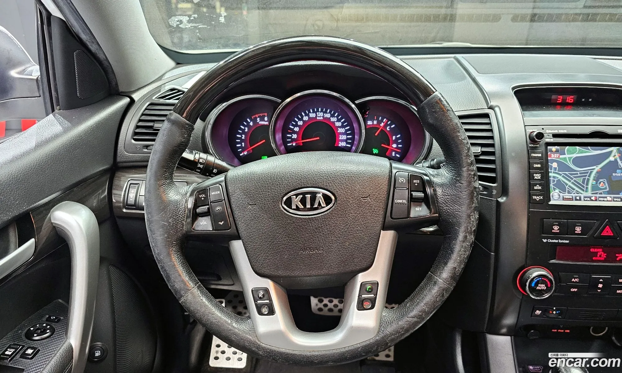 Kia Sorento R 2012 — 18