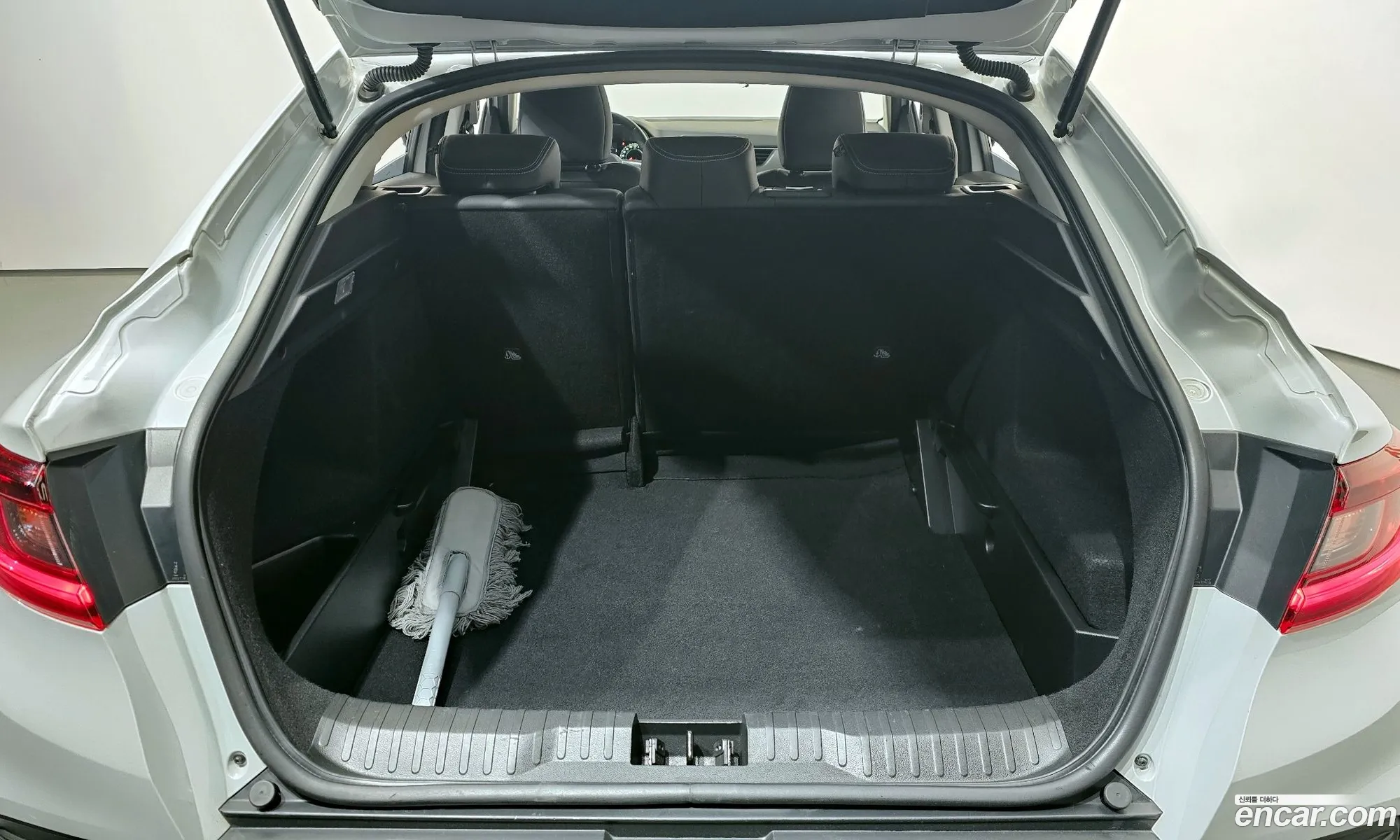 Renault Korea (Samsung) XM3 2023 — 32