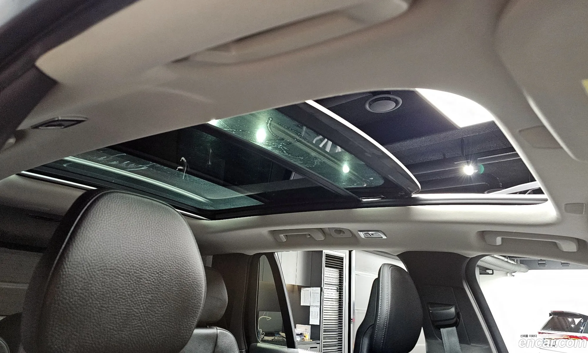 Volvo XC90 2017 — 28