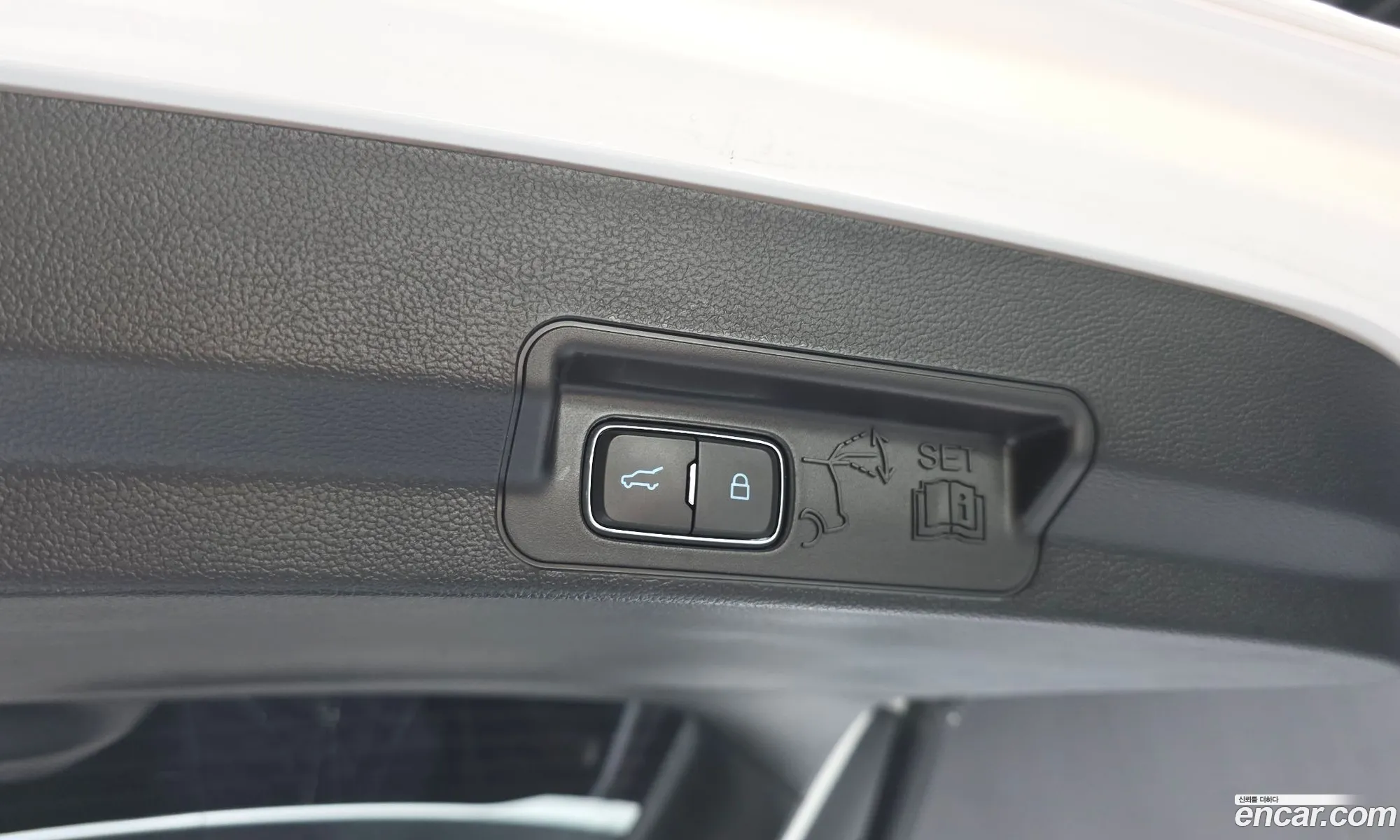 Ford Explorer 6th Gen 2021 1FMSK8FH2MGA89979 — 25