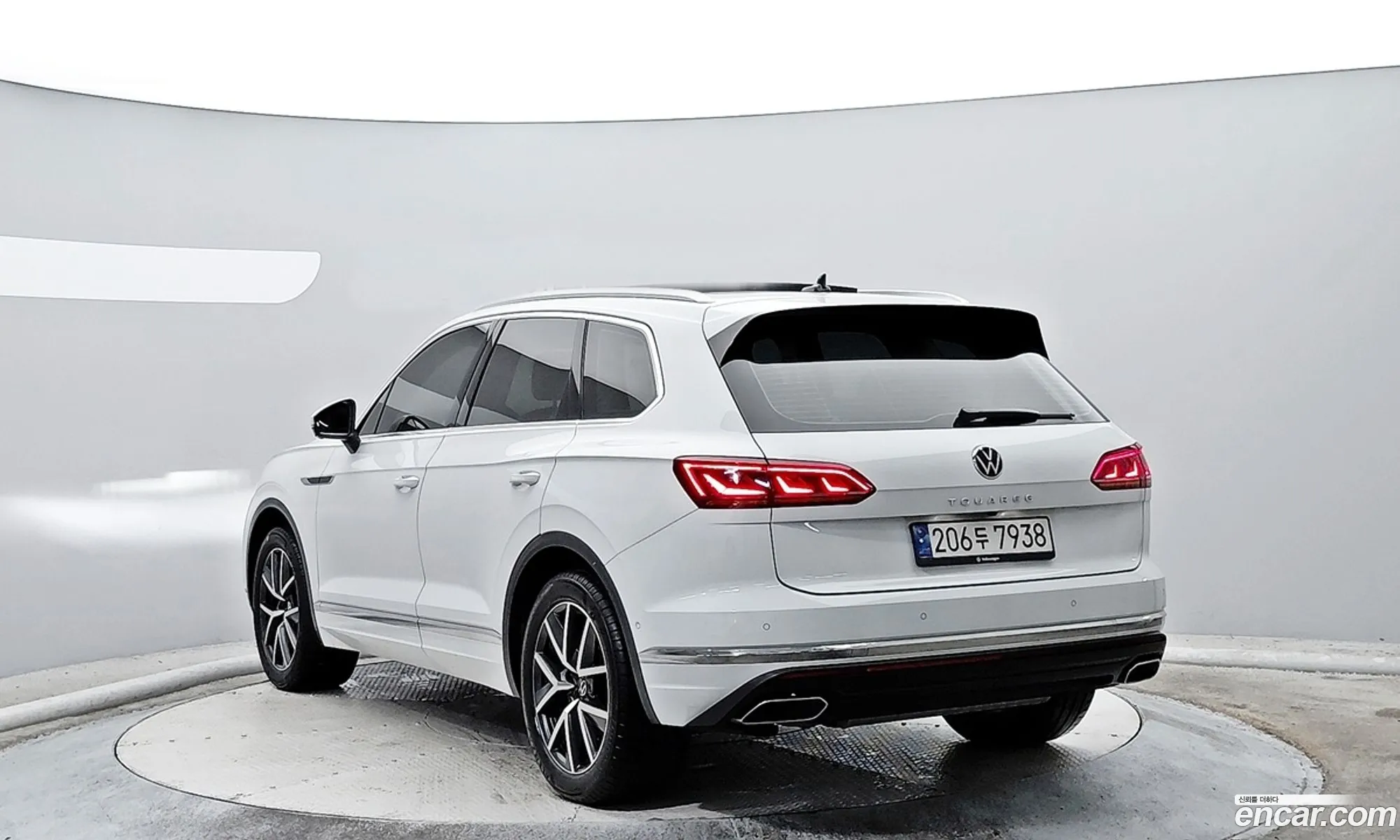 Volkswagen Touareg 2023 — 19