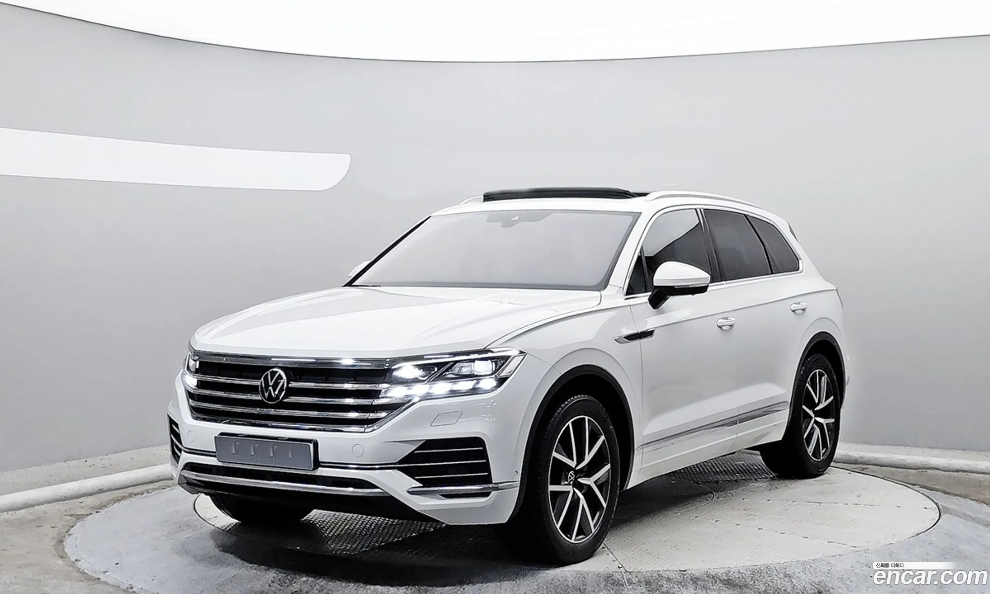 Volkswagen Touareg 2023 — 16