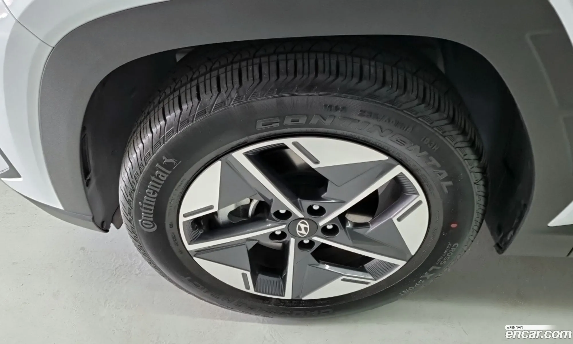 Hyundai Tucson Hybrid 2025 — 6