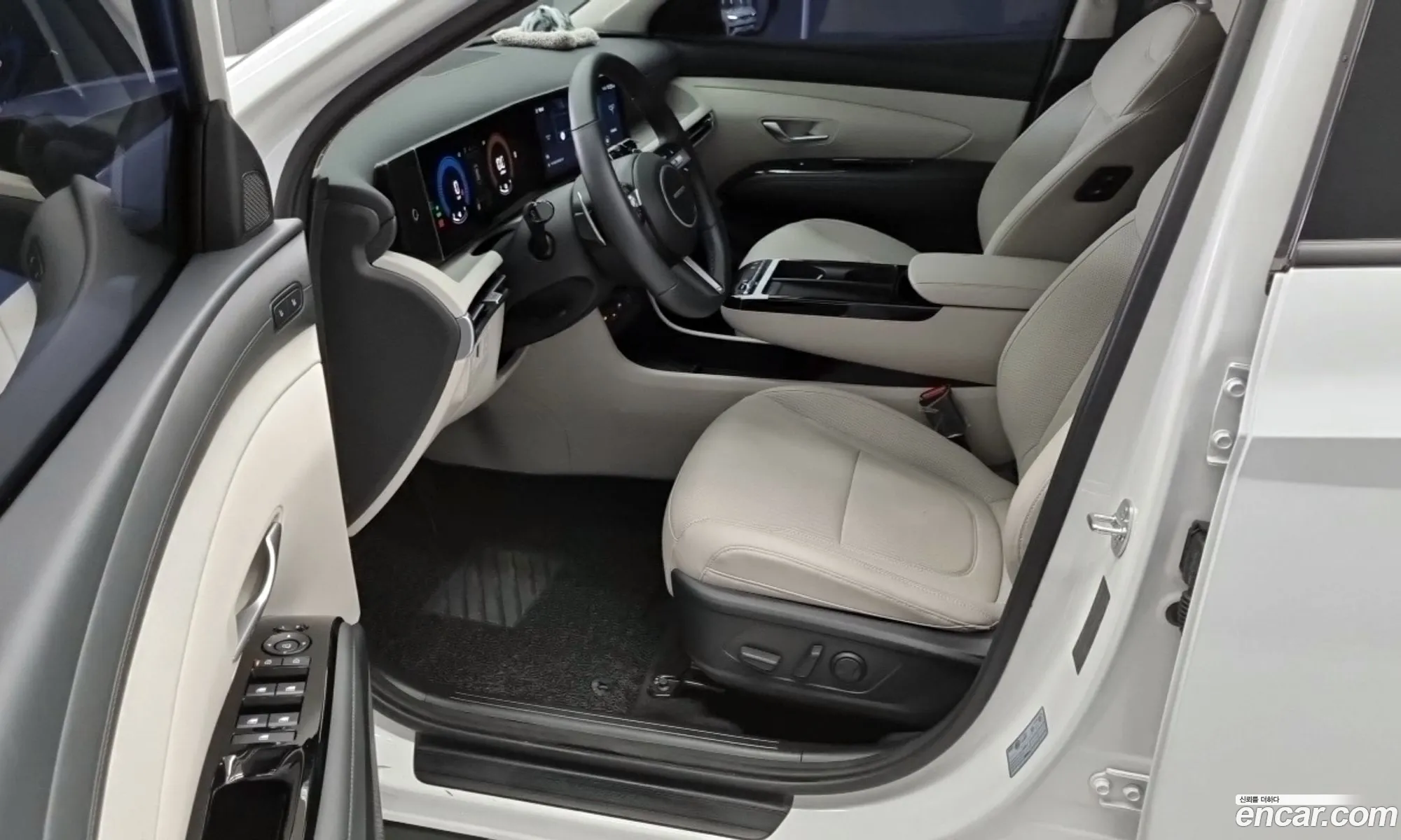 Hyundai Tucson Hybrid 2025 — 11