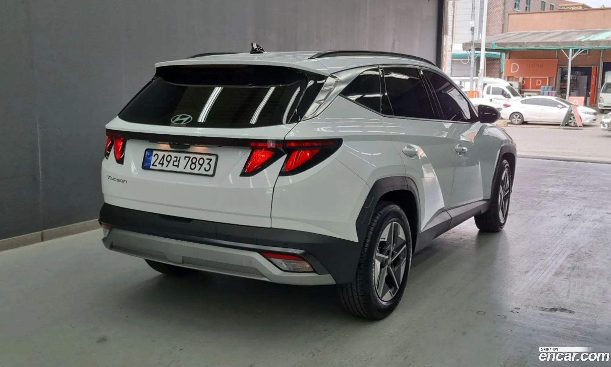 Hyundai Tucson Hybrid 2025 — 13