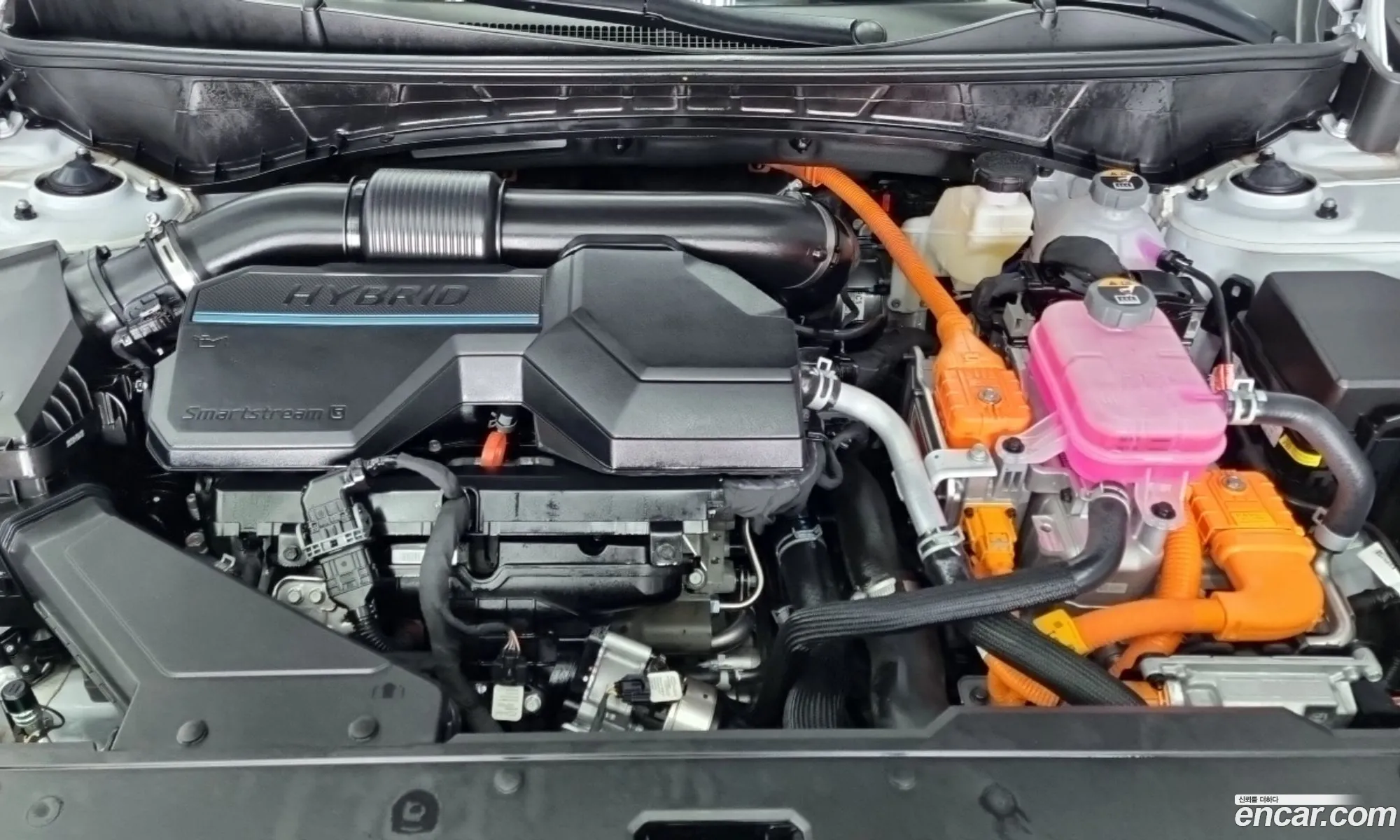 Hyundai Tucson Hybrid 2025 — 10