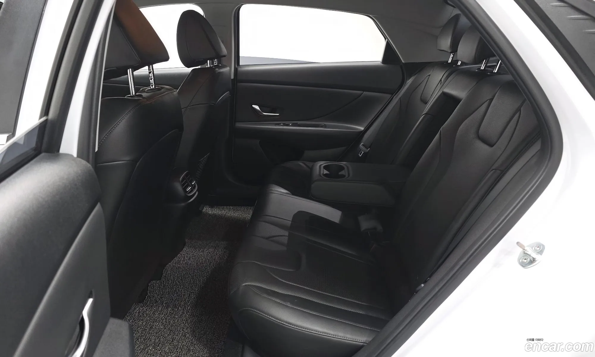 Hyundai Elantra 2021 — 10