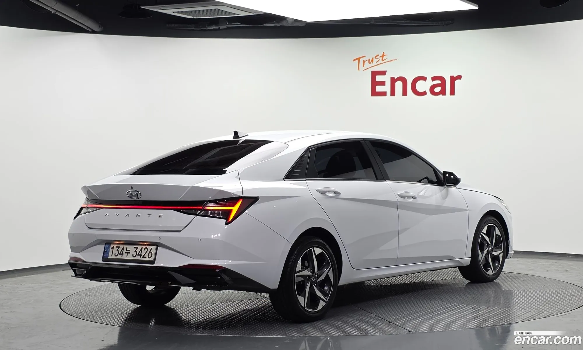 Hyundai Elantra 2021 — 19