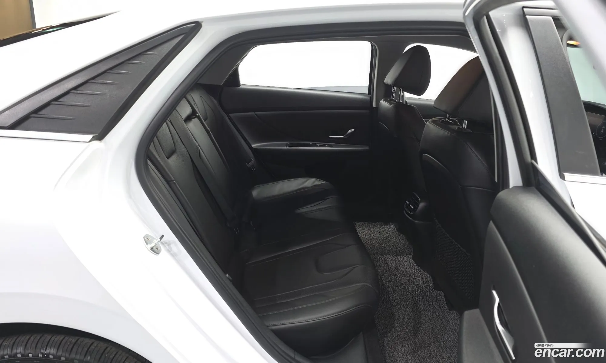 Hyundai Elantra 2021 — 12