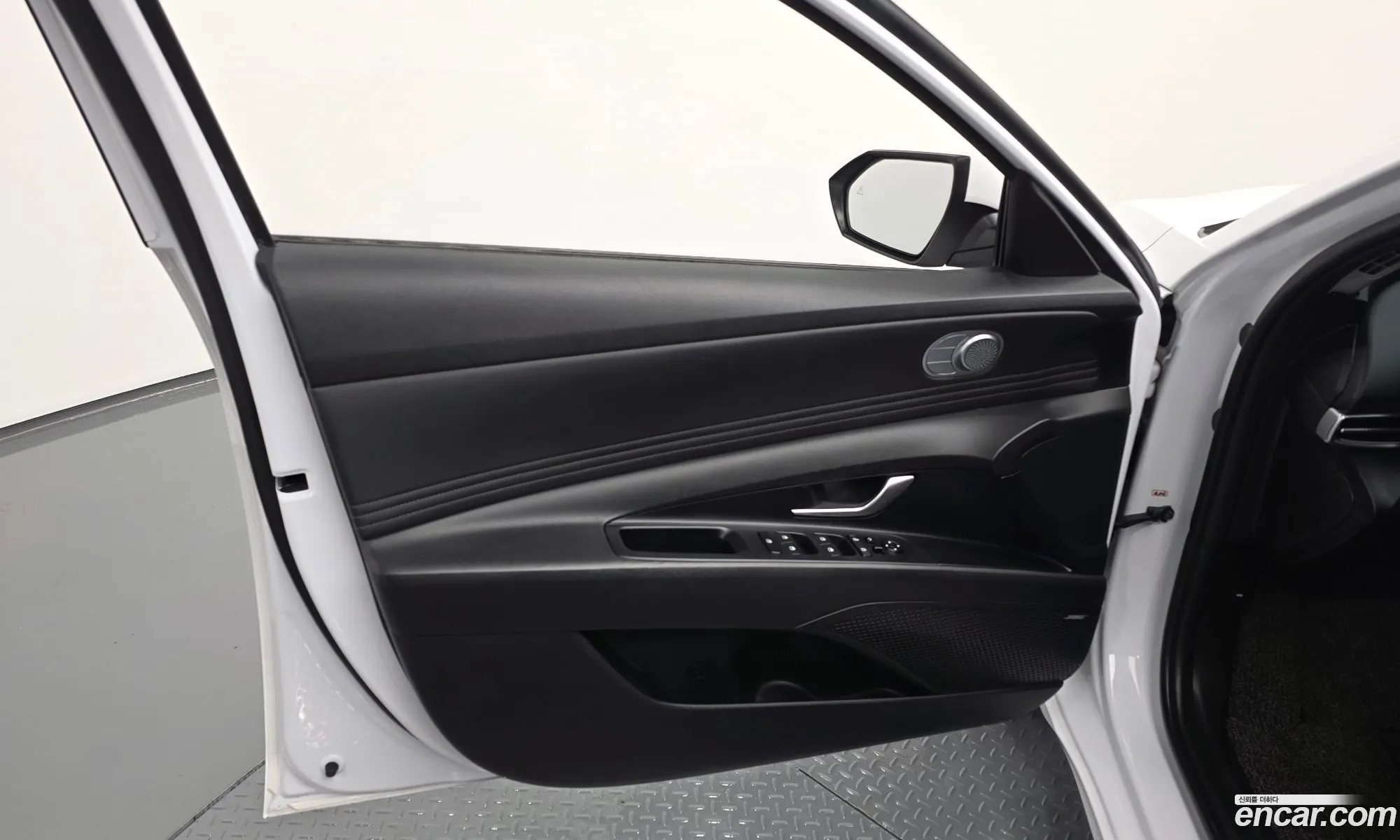 Hyundai Elantra 2021 — 14