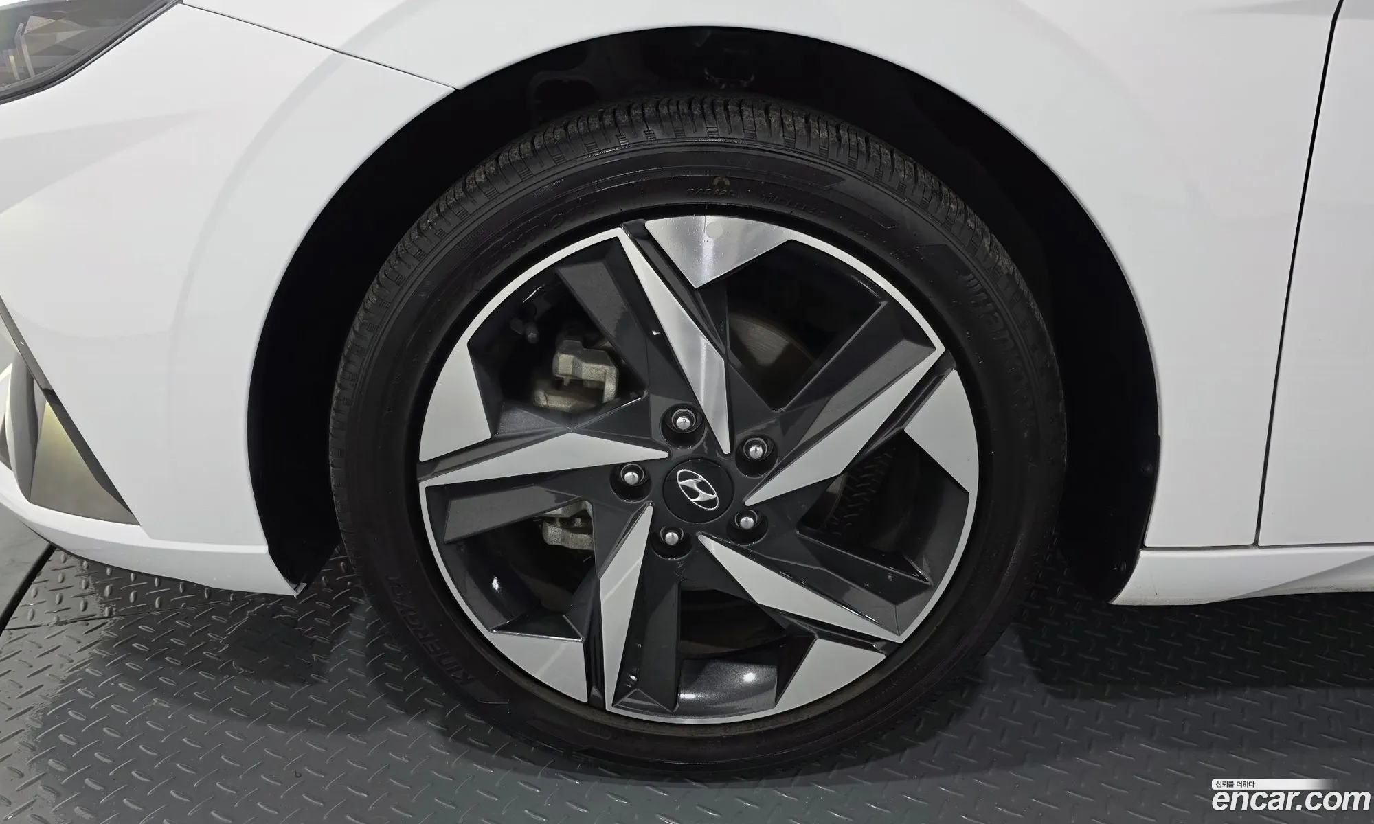 Hyundai Elantra 2021 — 30