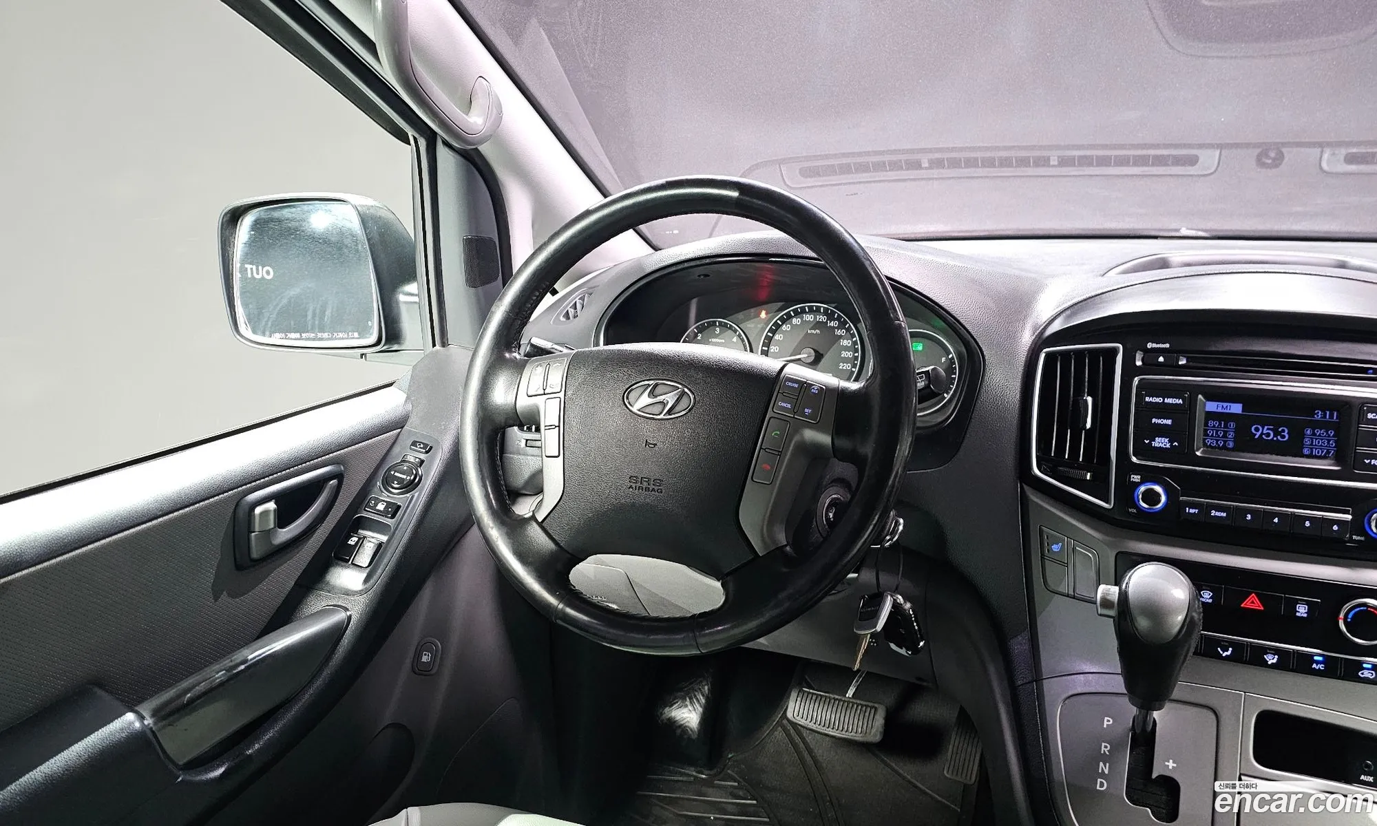 Hyundai Grand Starex 2017 — 10