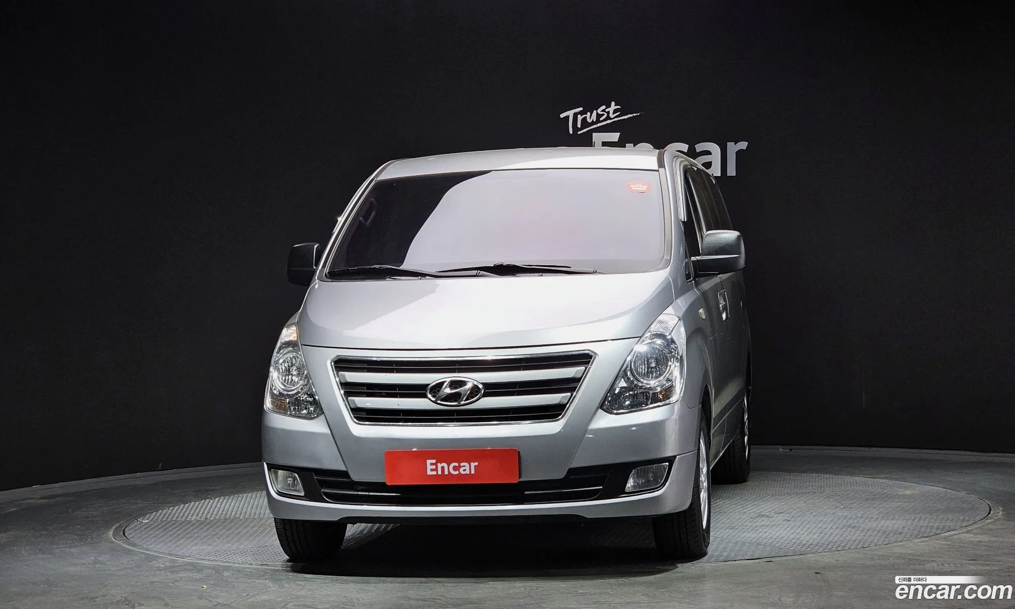 Hyundai Grand Starex 2017 — 19
