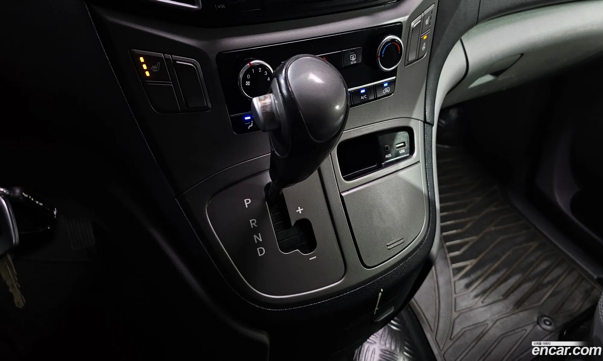 Hyundai Grand Starex 2017 — 8
